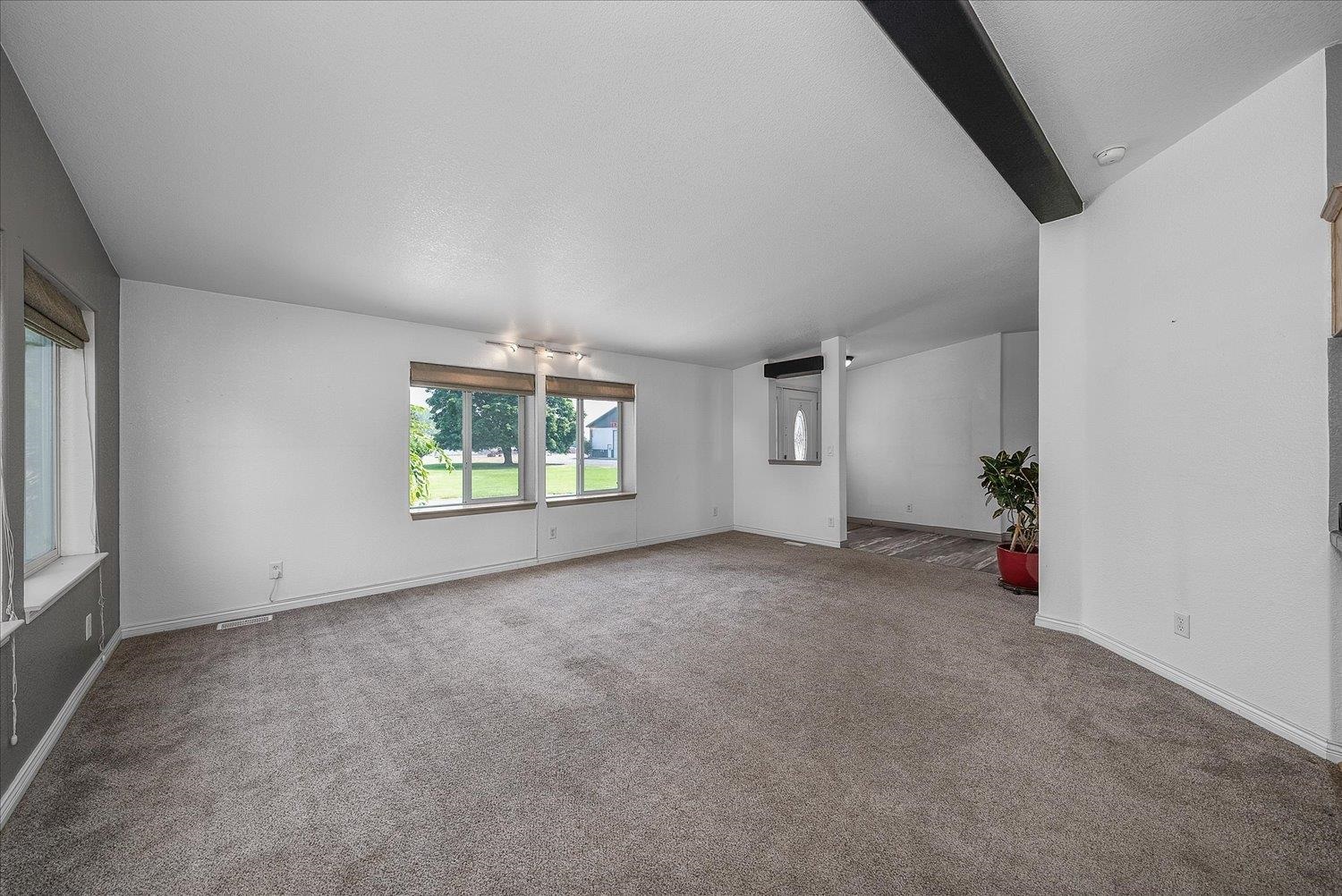 20211 N Austin Rd - Photo 6