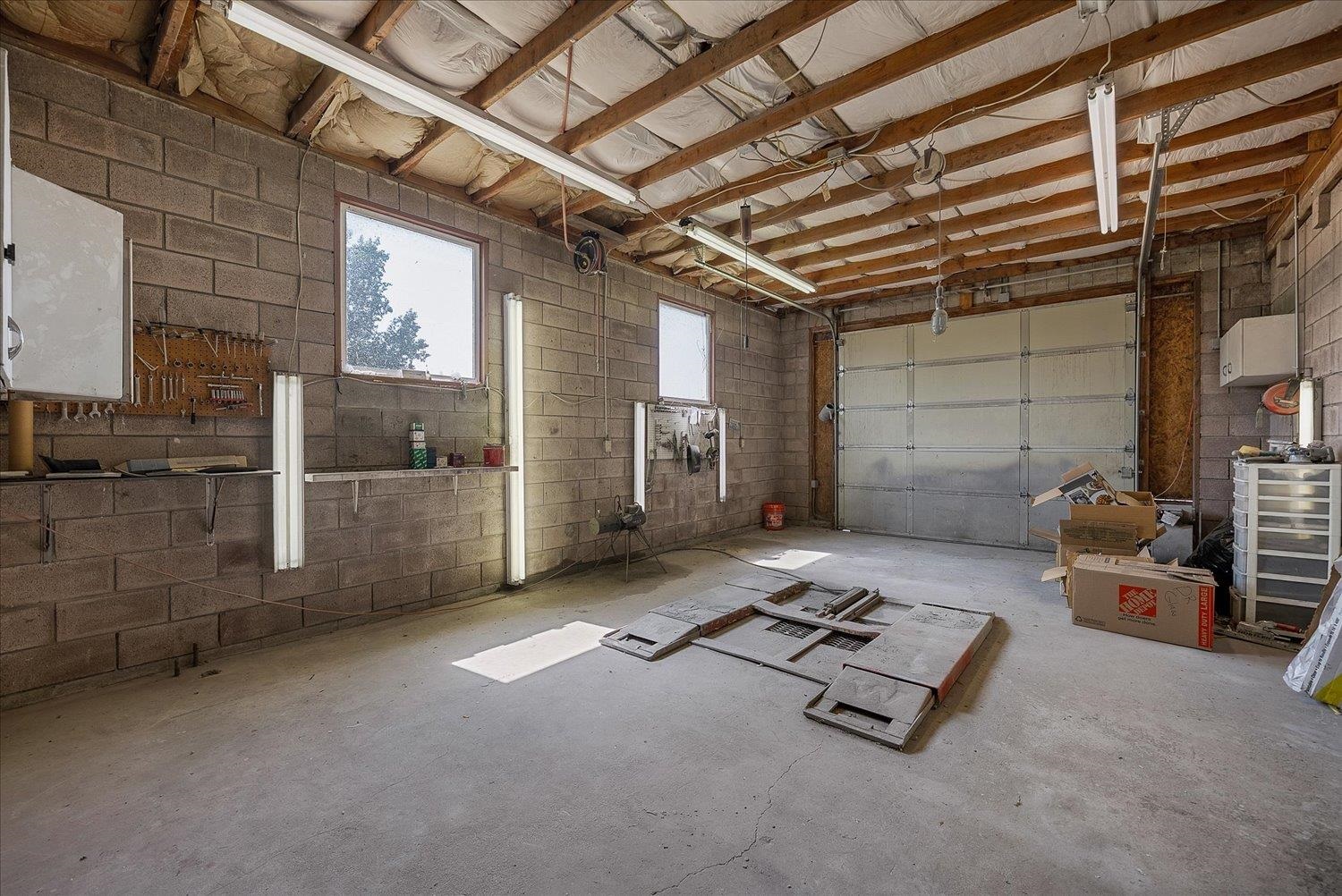 20211 N Austin Rd - Photo 37