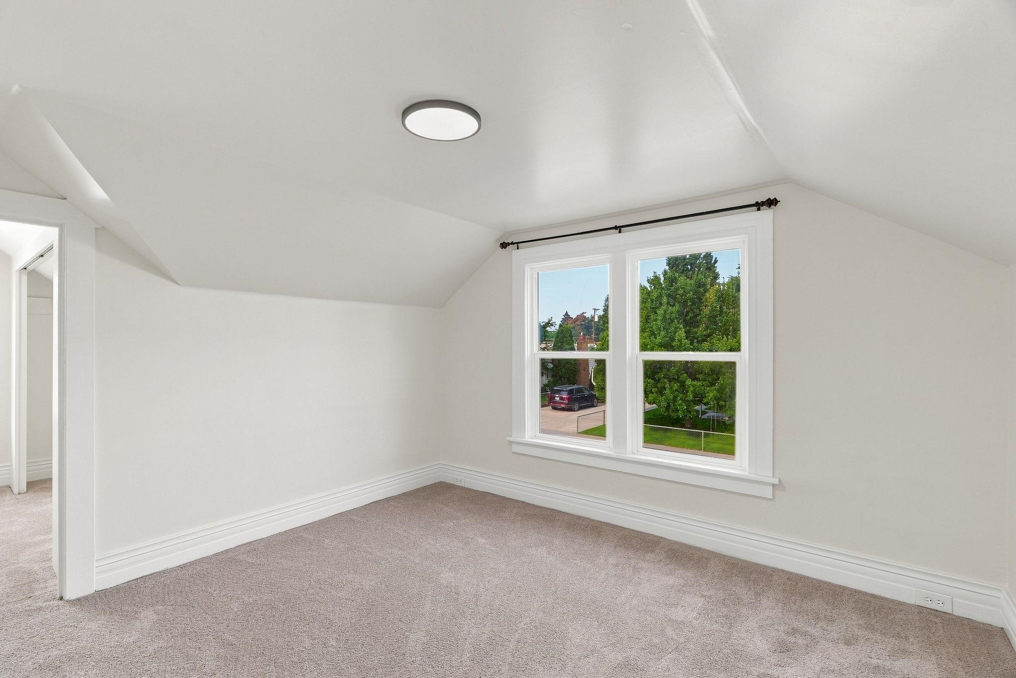 2704 E Nora Ave - Photo 18