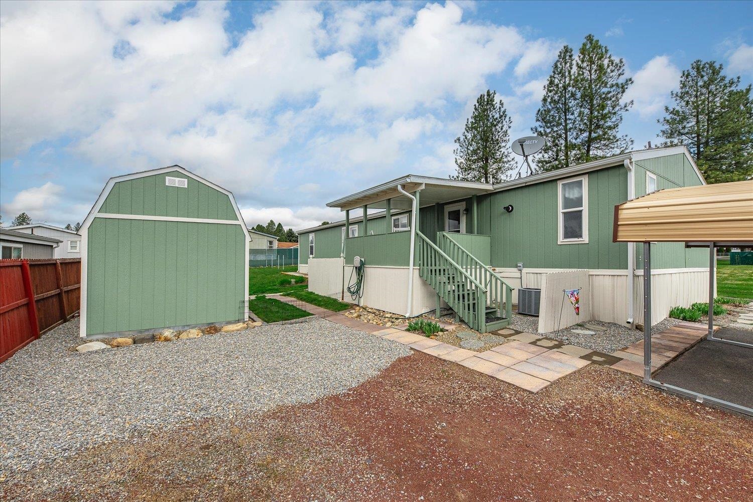 3110 E Chattaroy Rd - Photo 3