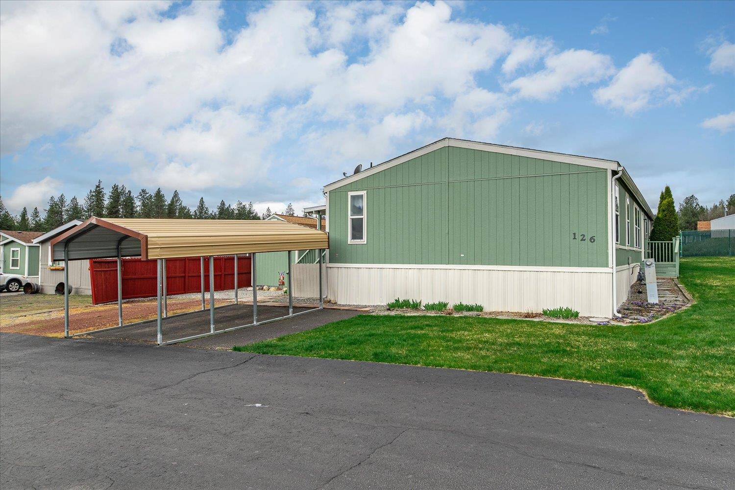 3110 E Chattaroy Rd - Photo 4
