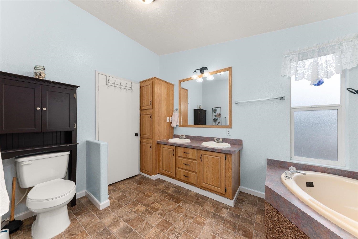 3110 E Chattaroy Rd - Photo 17
