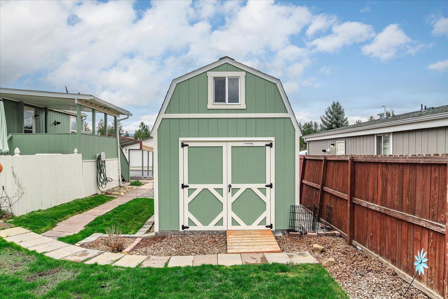 3110 E Chattaroy Rd - Photo 39