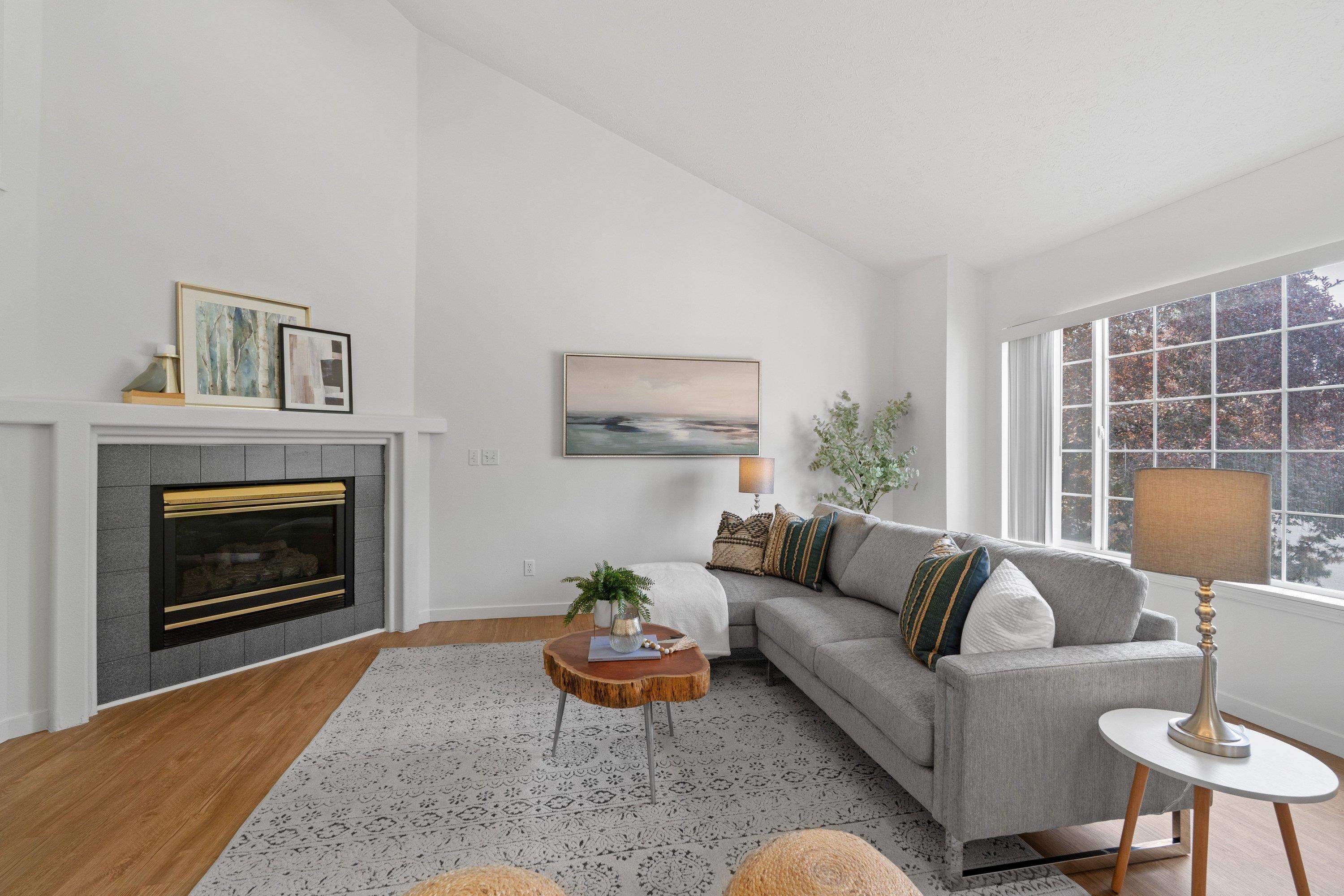 3408 E 48th Ct - Photo 3
