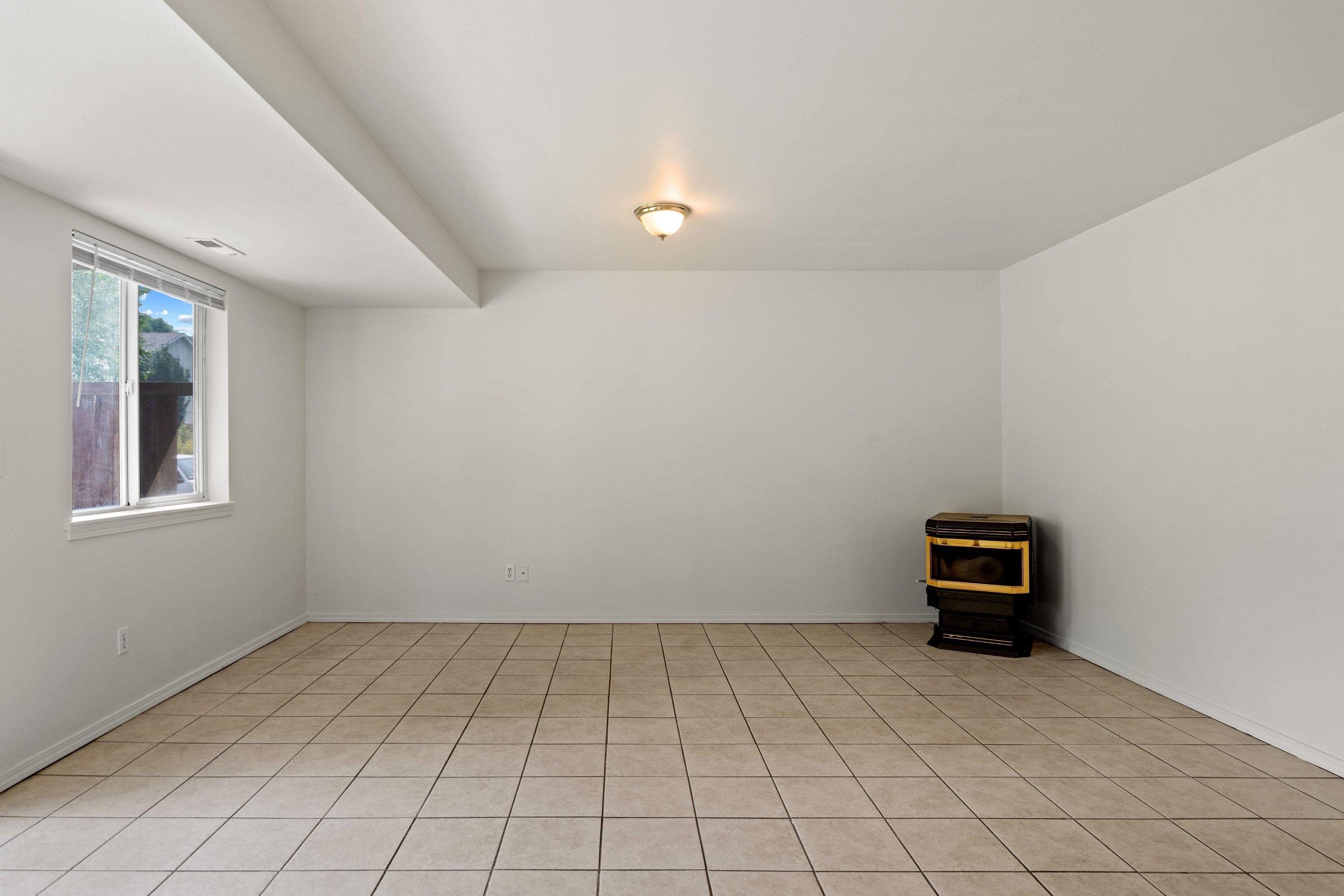 3408 E 48th Ct - Photo 25