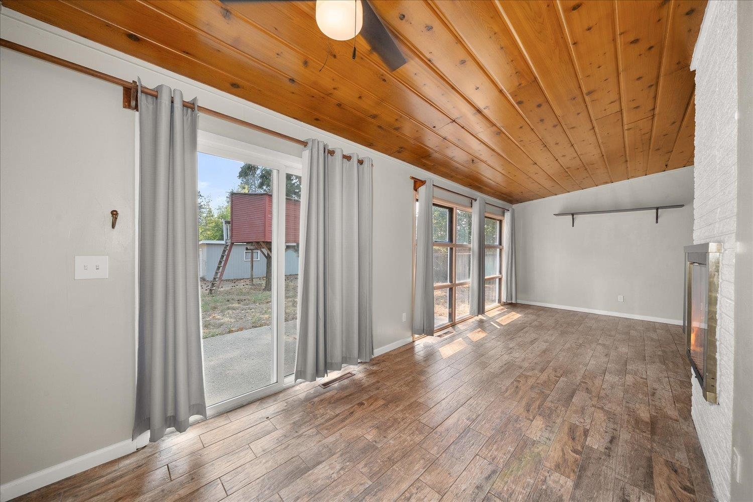 1428 E 40th Ave - Photo 8