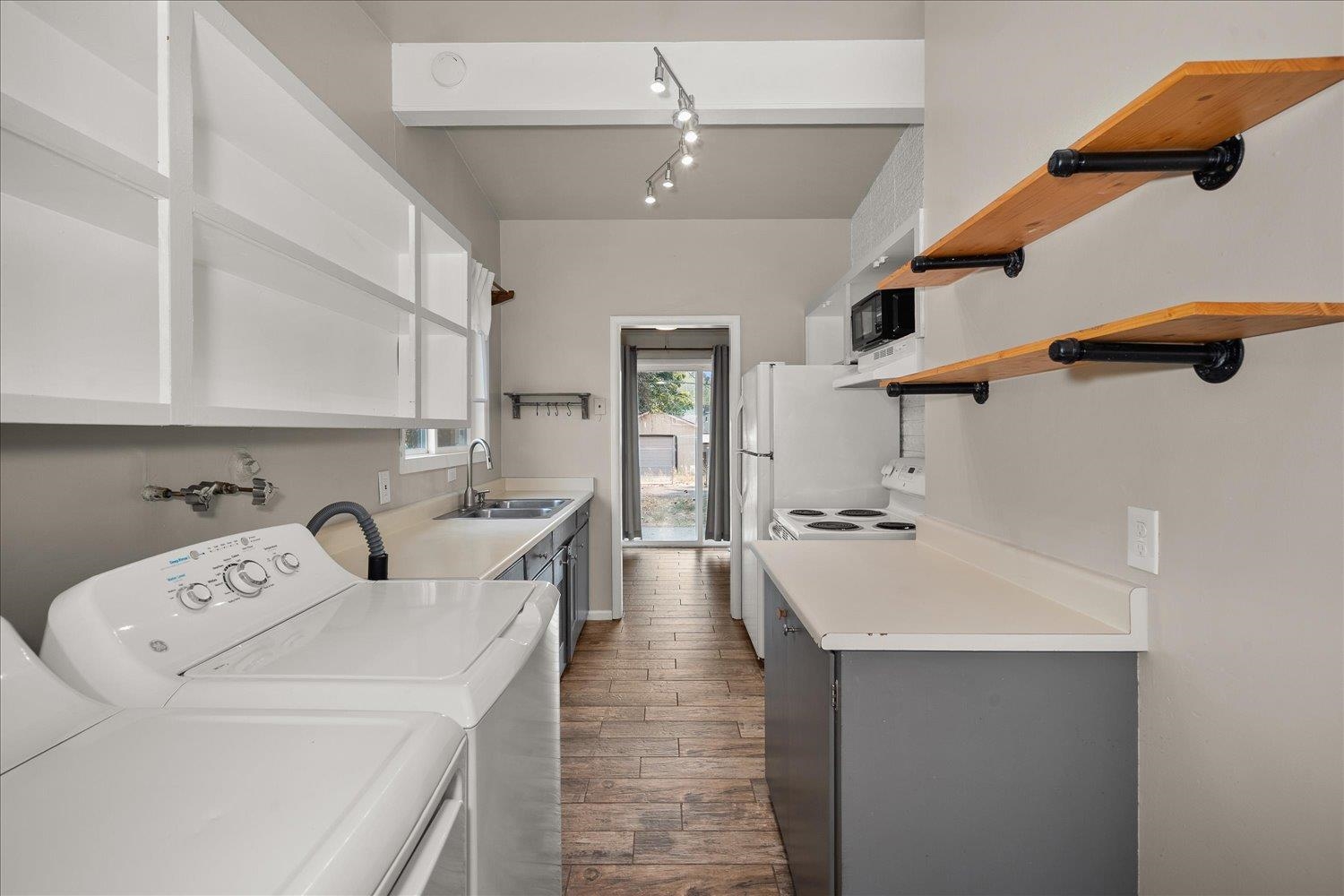 1428 E 40th Ave - Photo 11