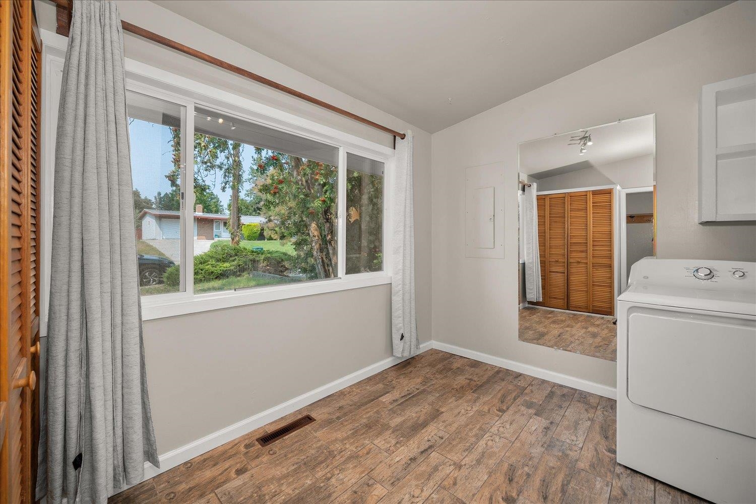 1428 E 40th Ave - Photo 14
