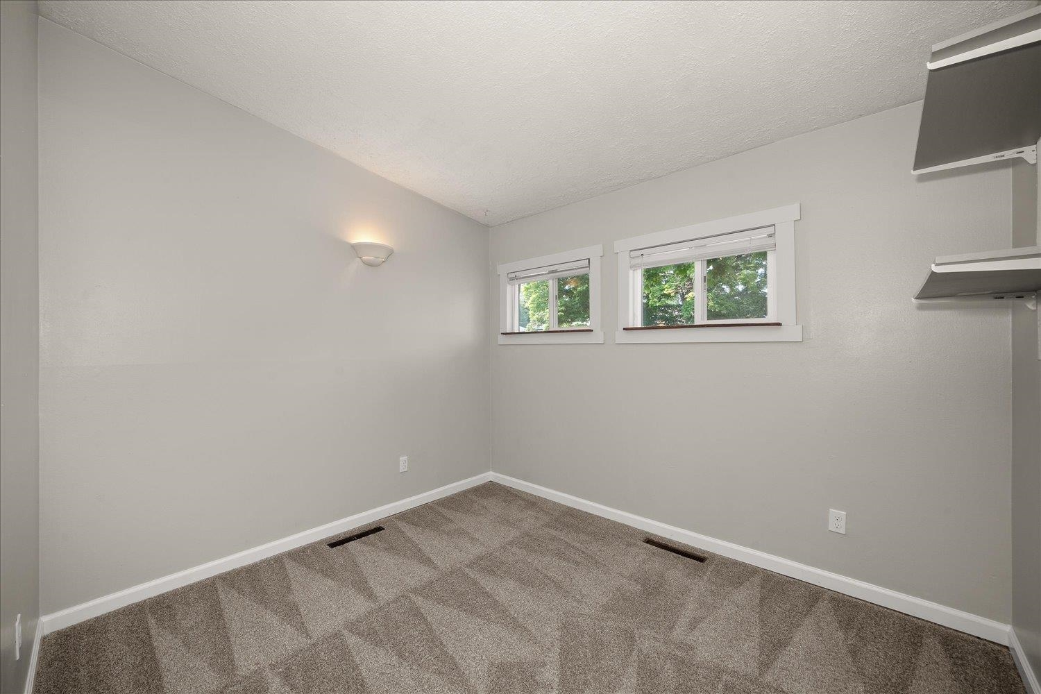 1428 E 40th Ave - Photo 19
