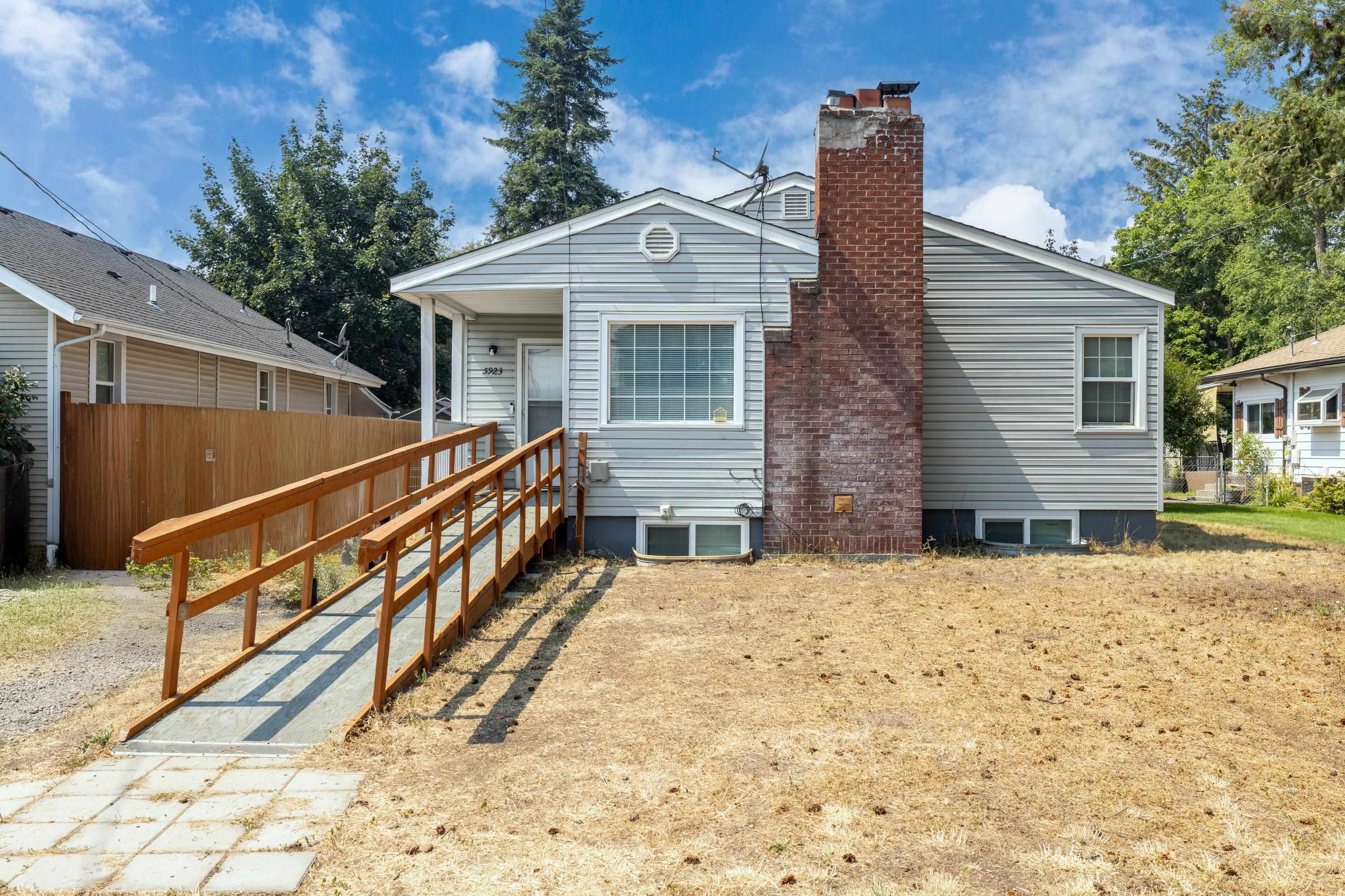 5923 N Regal St - Photo 2
