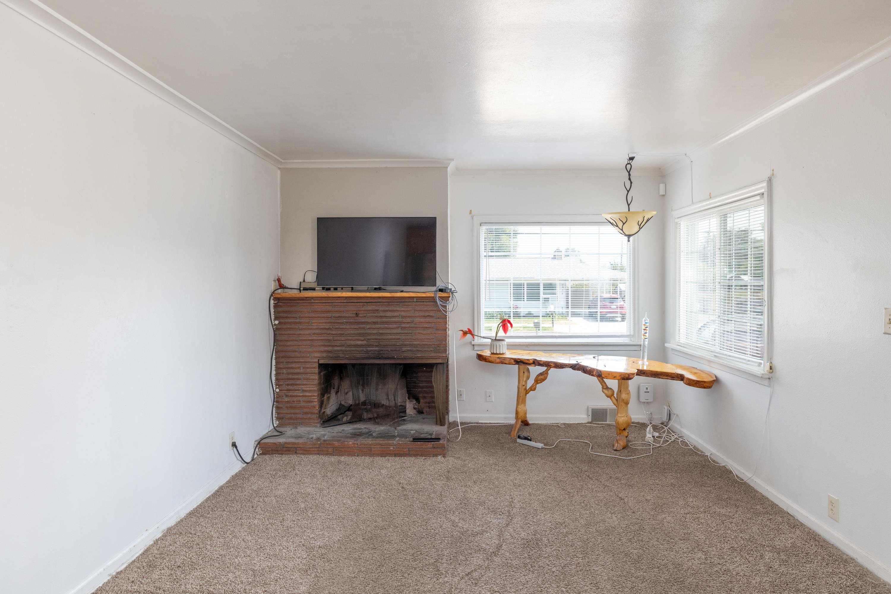 5923 N Regal St - Photo 4