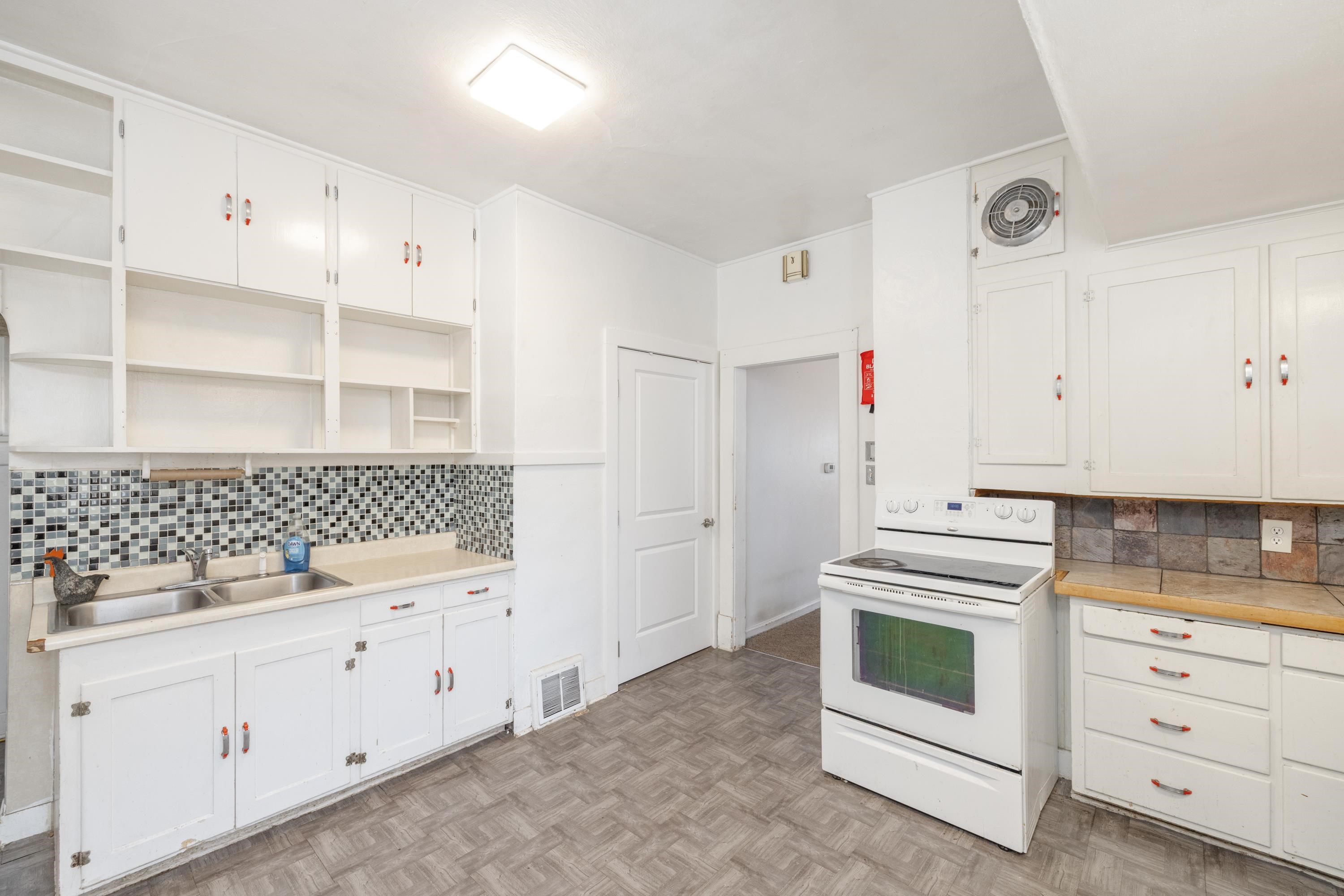 5923 N Regal St - Photo 9