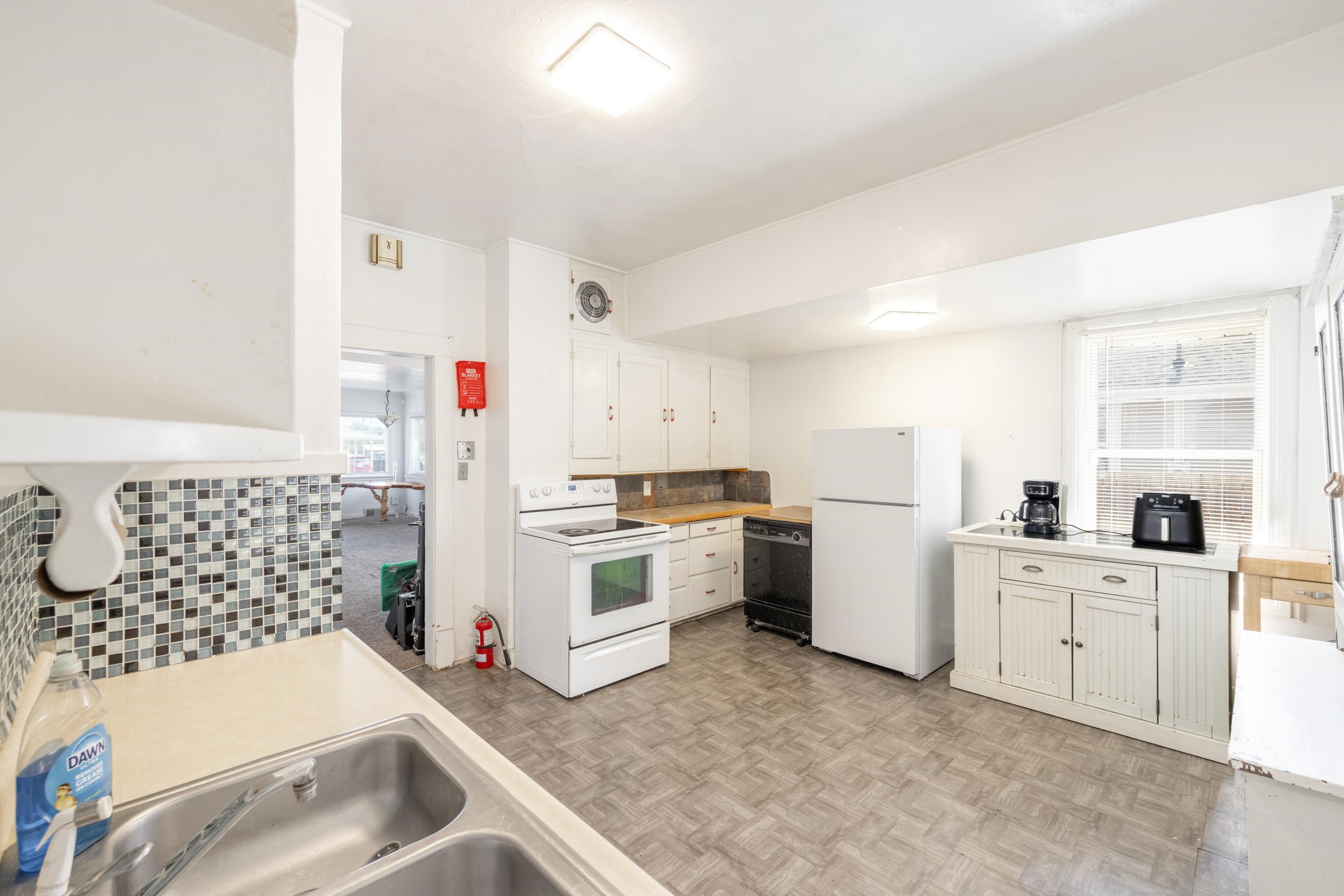 5923 N Regal St - Photo 10