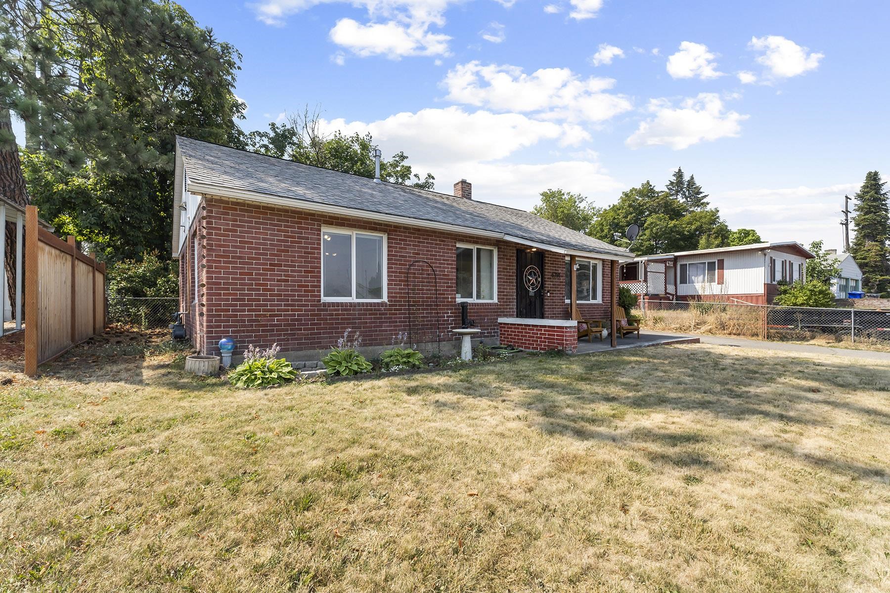 6714 E 4TH Ave - Photo 4