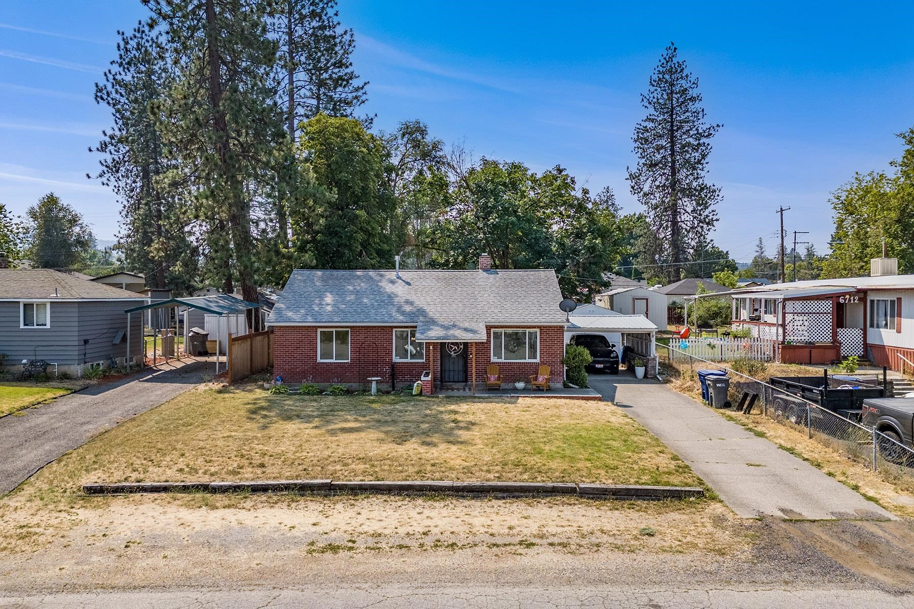 6714 E 4TH Ave - Photo 3