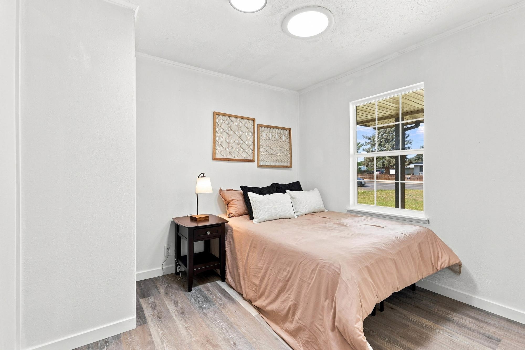 1107 S Lundstrom St - Photo 4