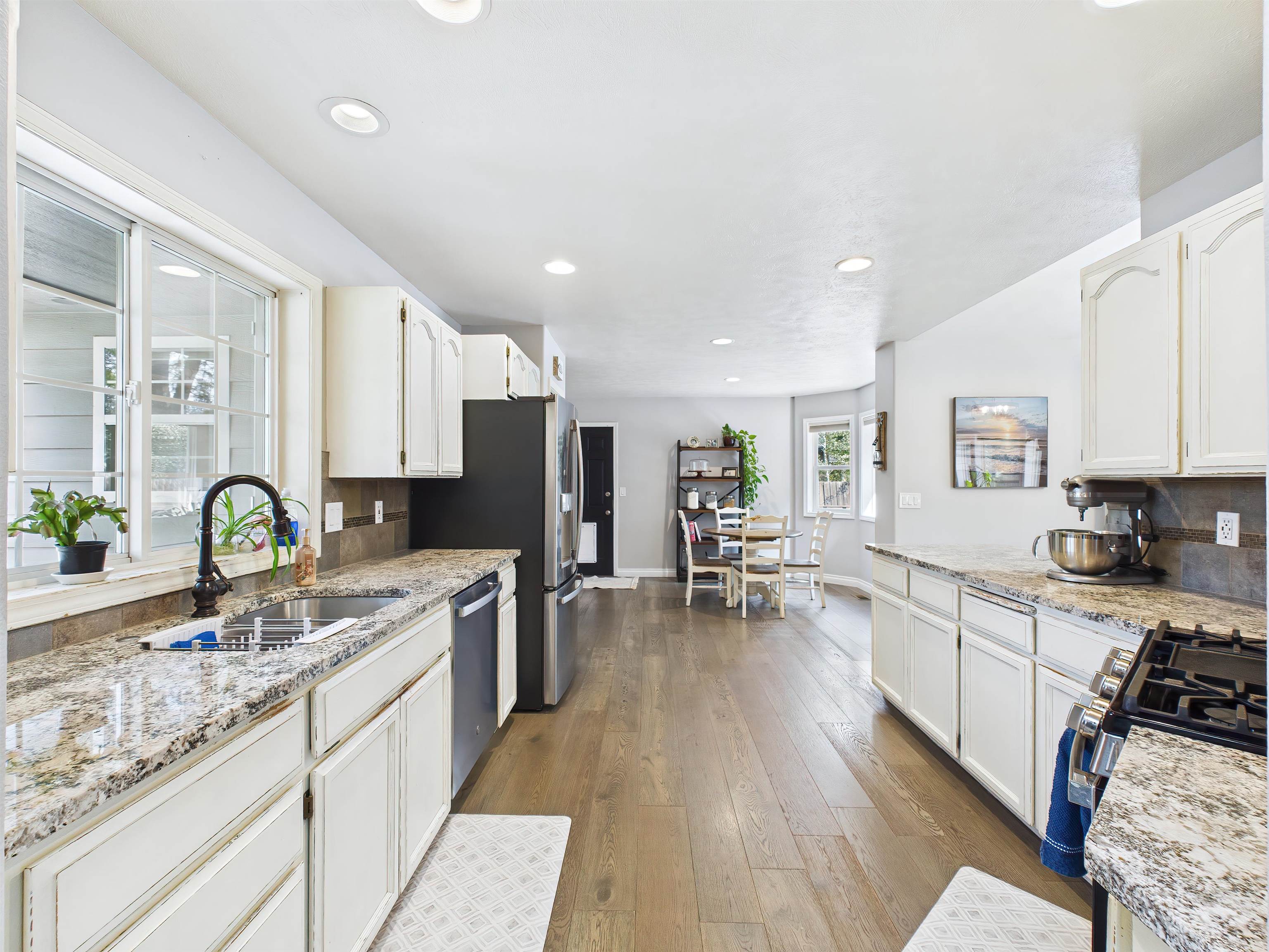 9 W Elcliff Ave - Photo 12