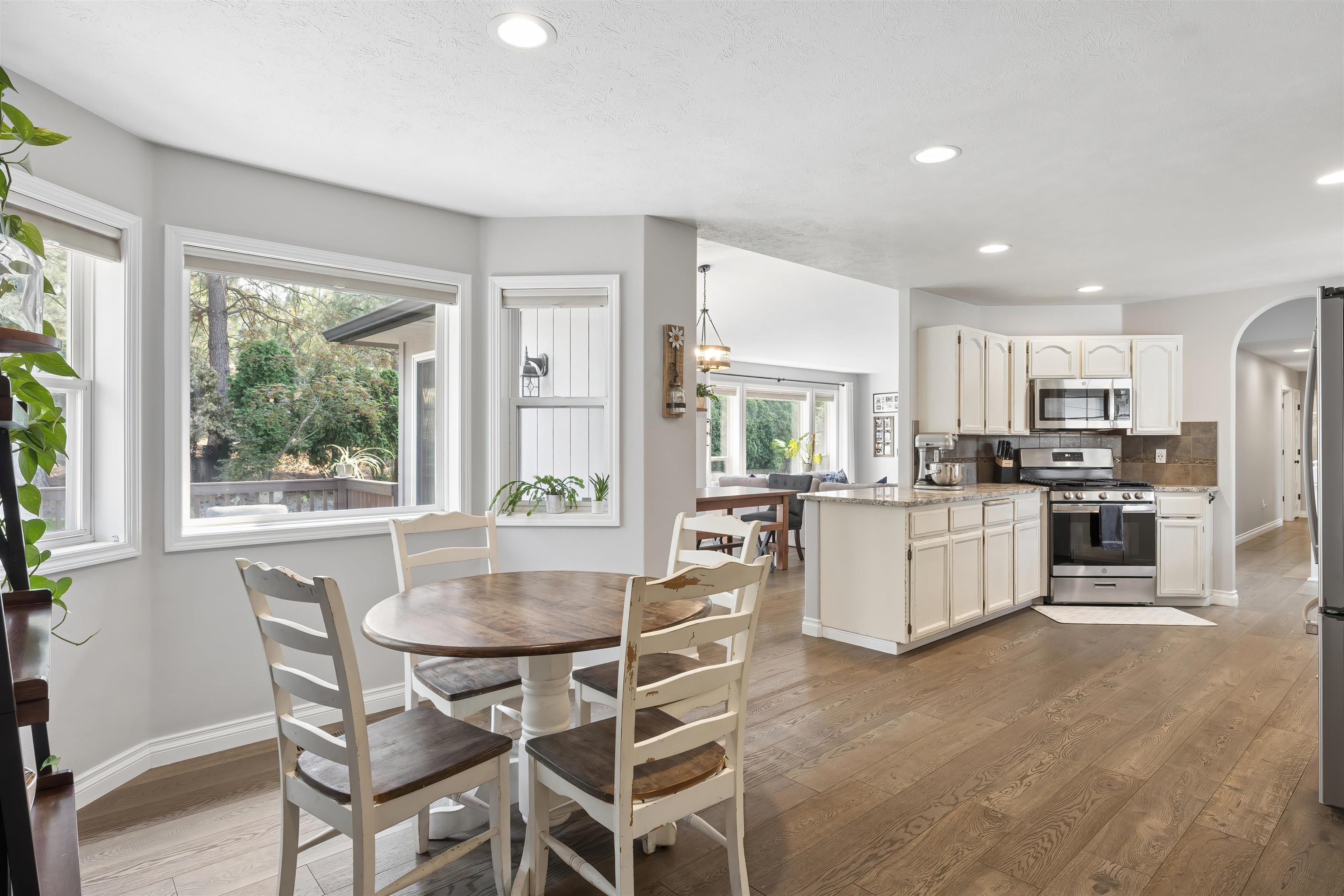 9 W Elcliff Ave - Photo 14