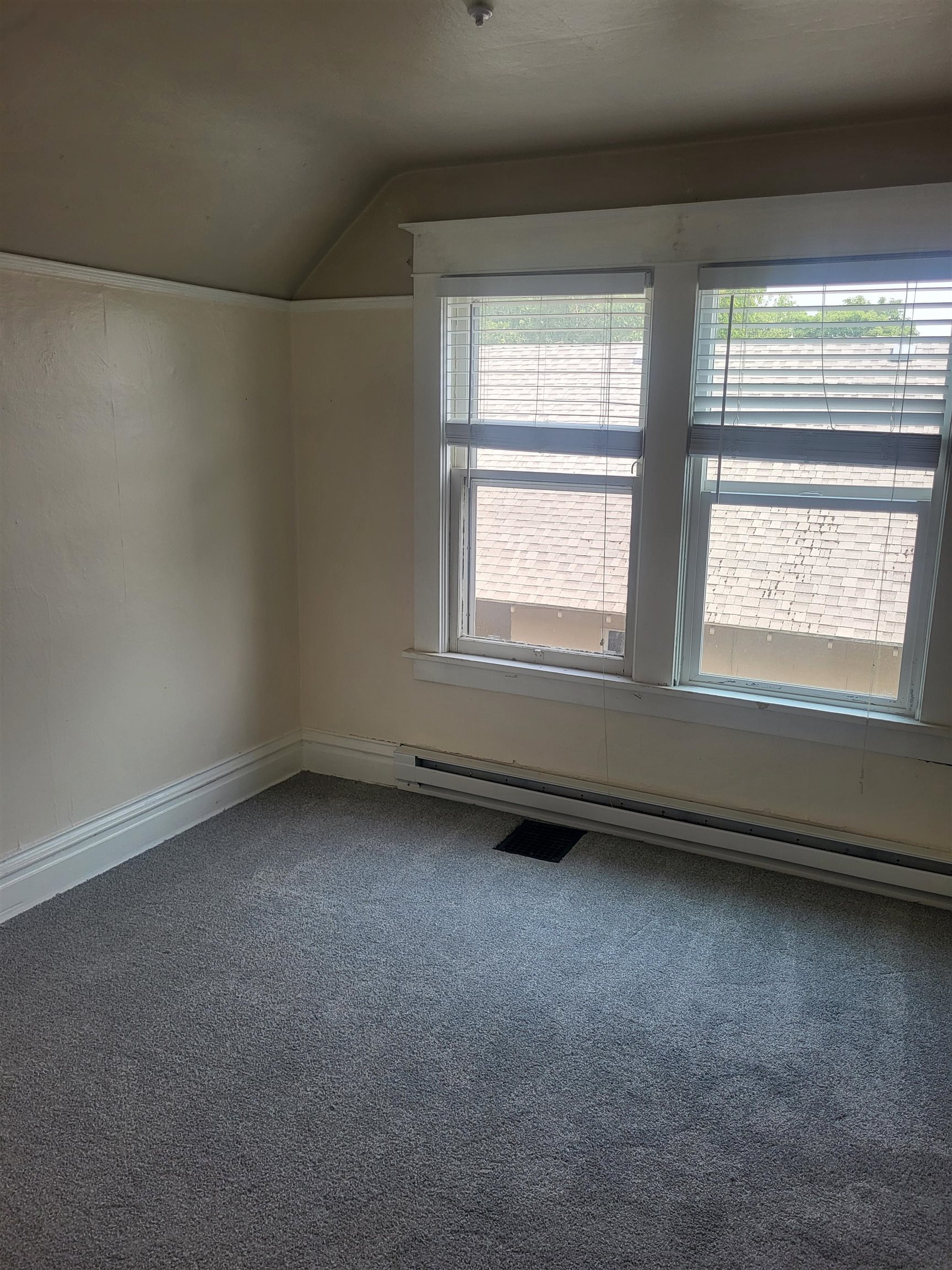 1207 W Shannon Ave - Photo 15