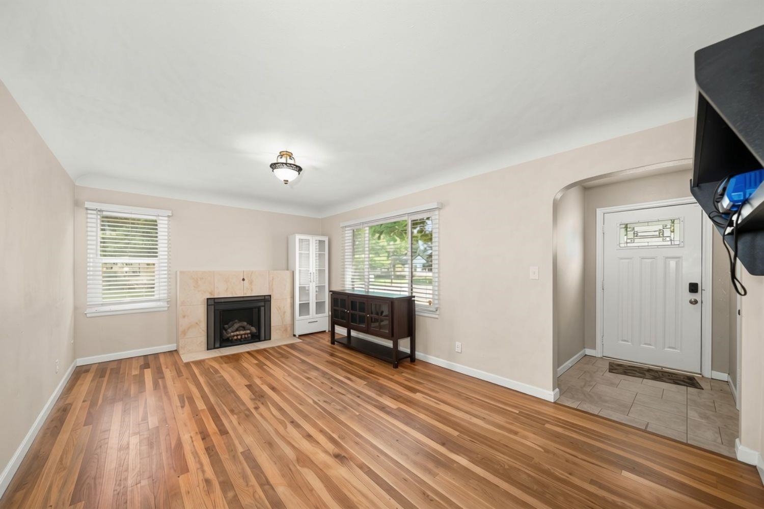 2725 E Nora Ave - Photo 4