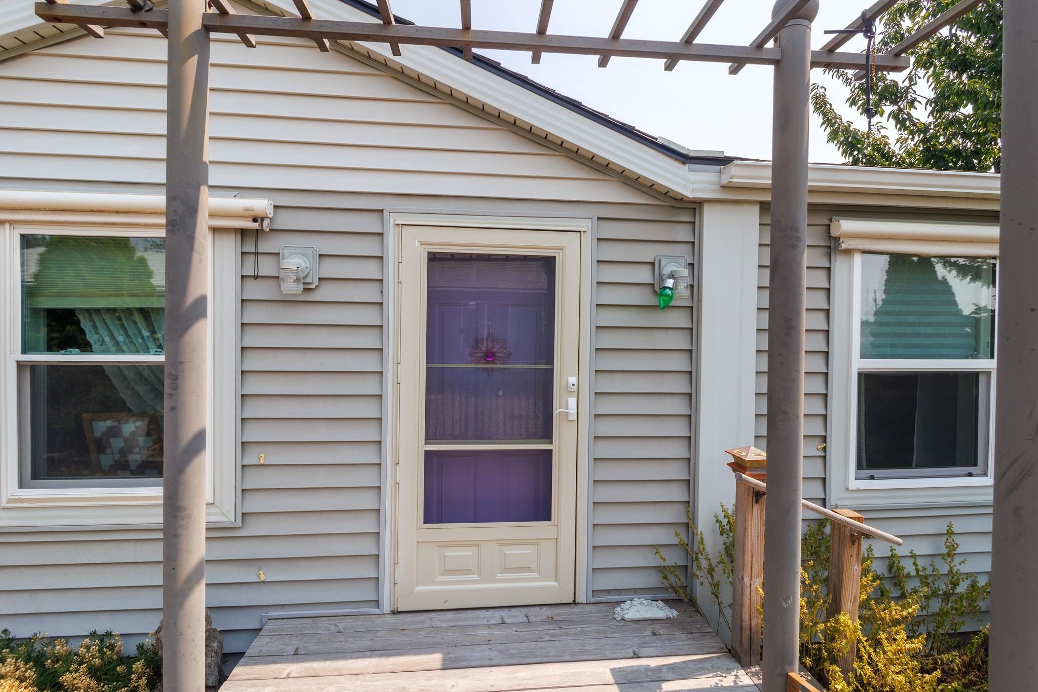 5021 E Fairview Ave - Photo 1