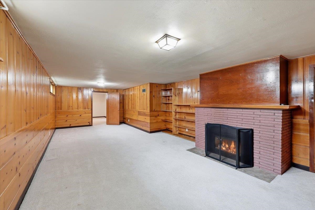 201 W Franklin Ct - Photo 6