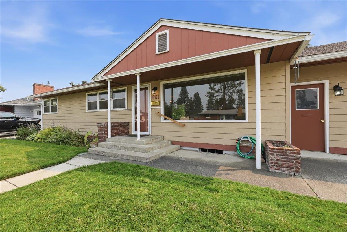 201 W Franklin Ct - Photo 7