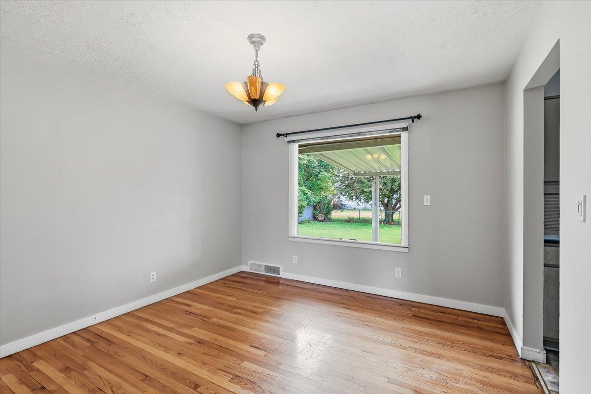 201 W Franklin Ct - Photo 11