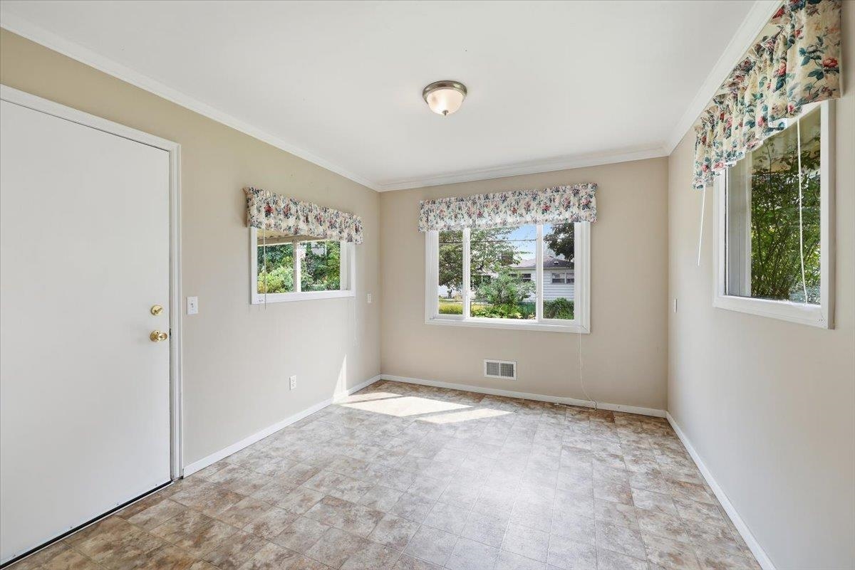 201 W Franklin Ct - Photo 15