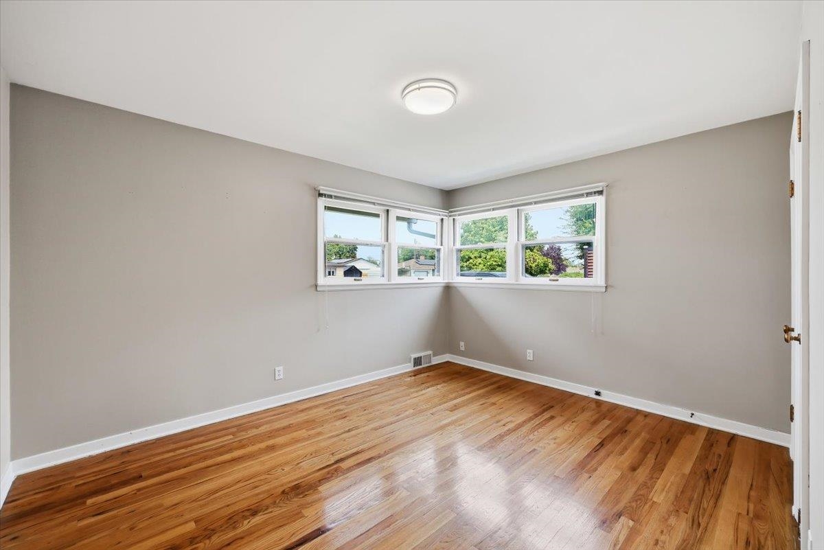 201 W Franklin Ct - Photo 17