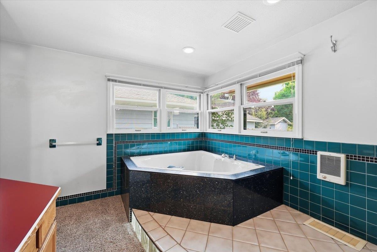 201 W Franklin Ct - Photo 21