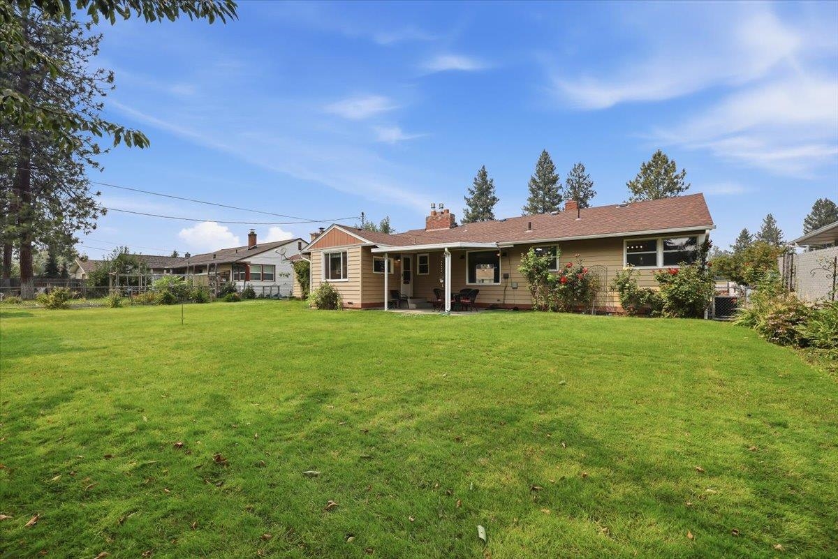 201 W Franklin Ct - Photo 32
