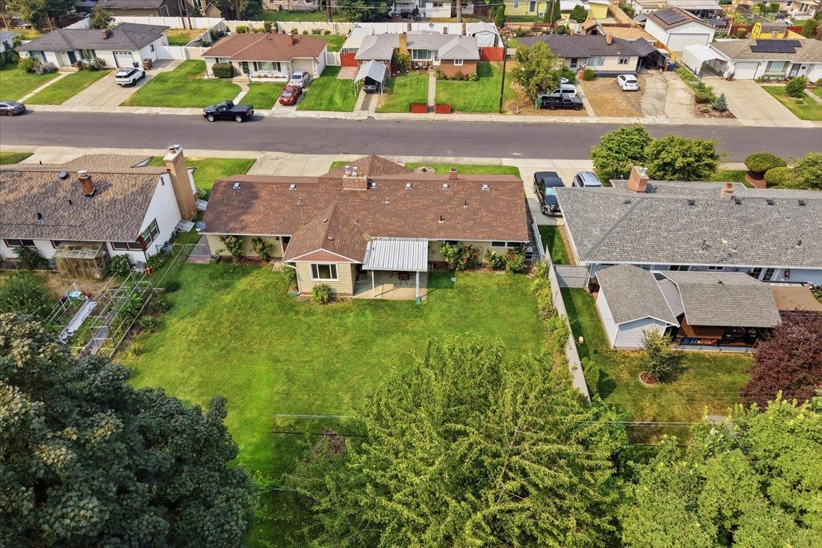 201 W Franklin Ct - Photo 36