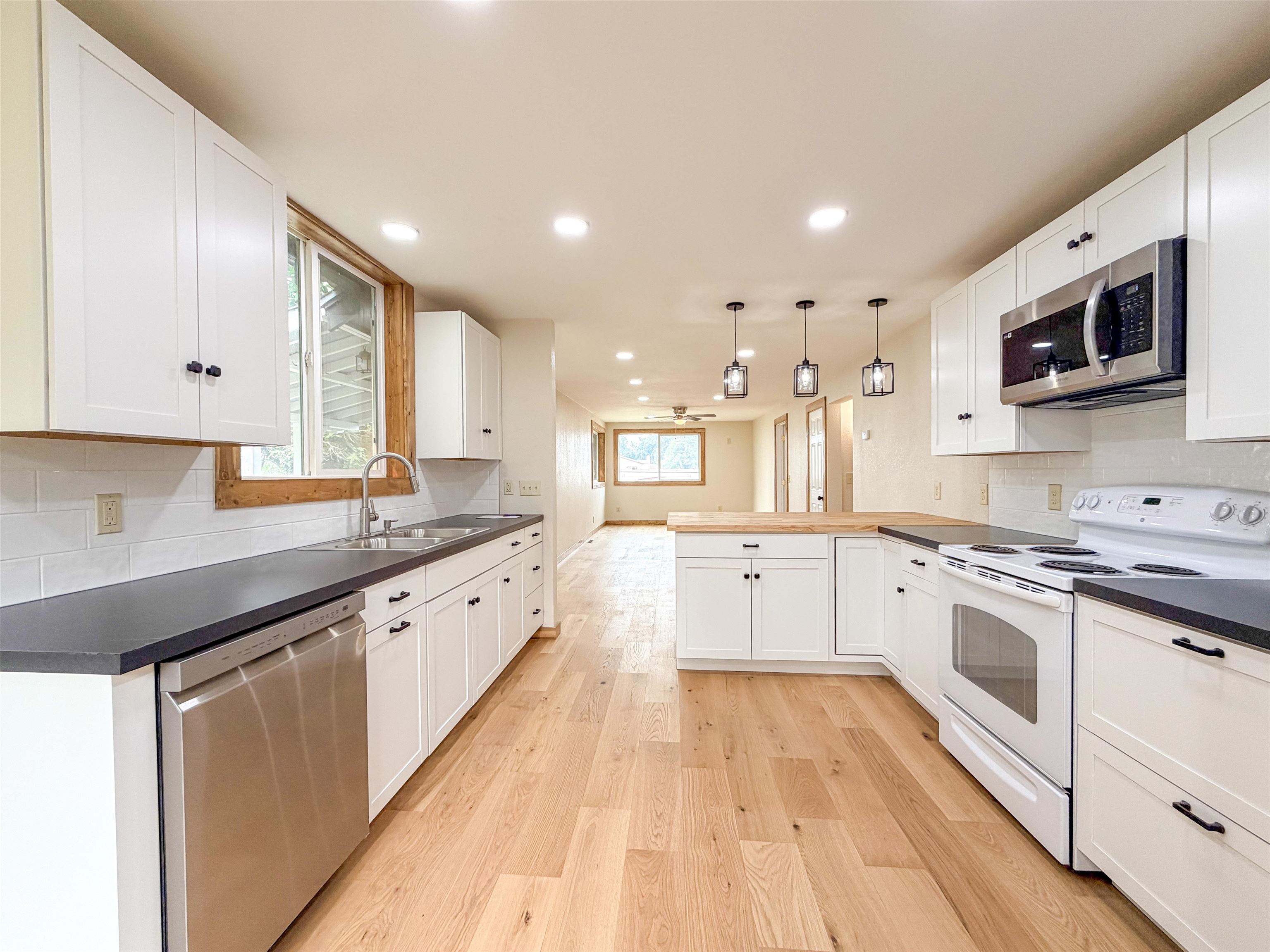 670 N Washington St - Photo 5