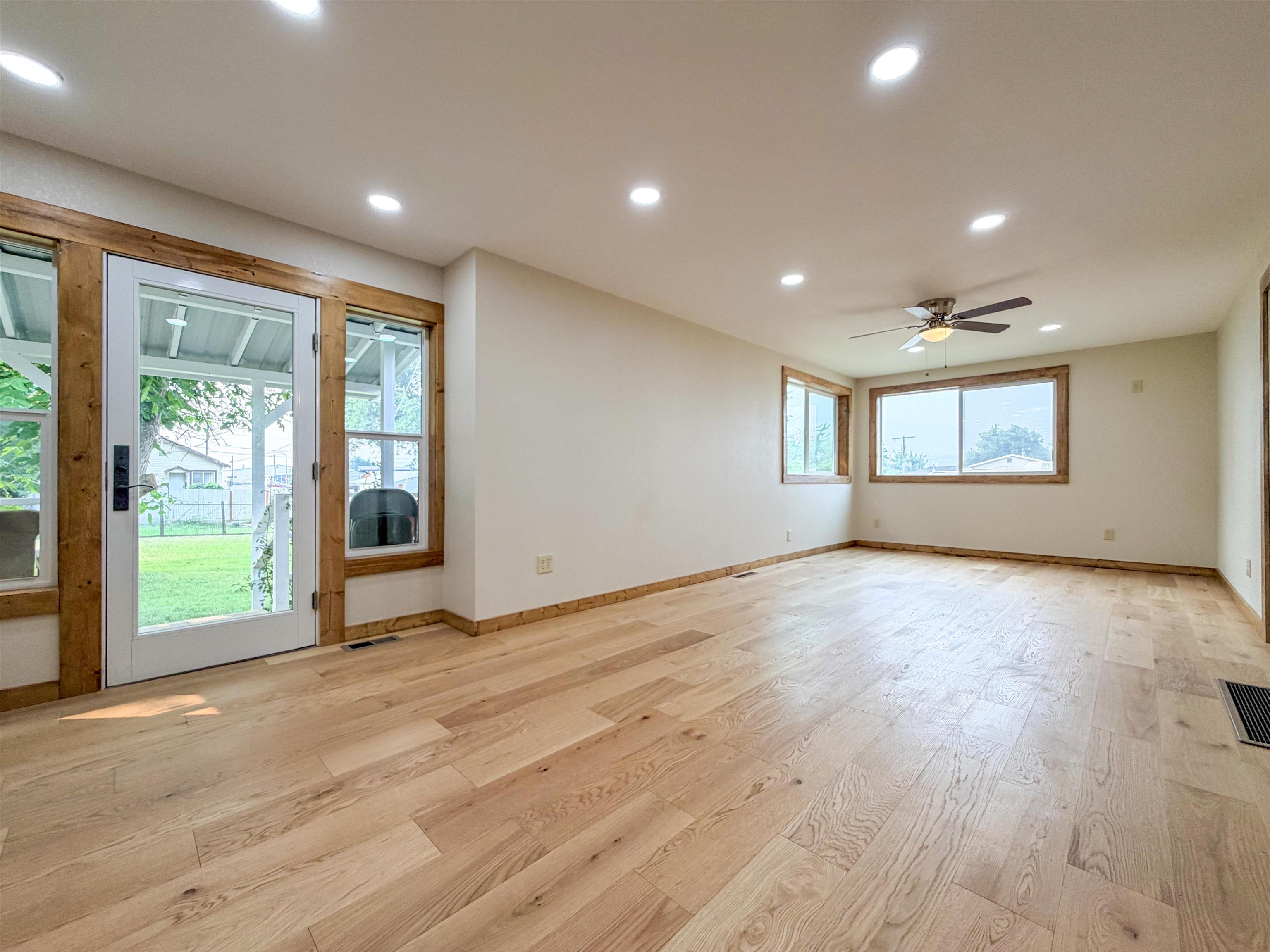 670 N Washington St - Photo 10