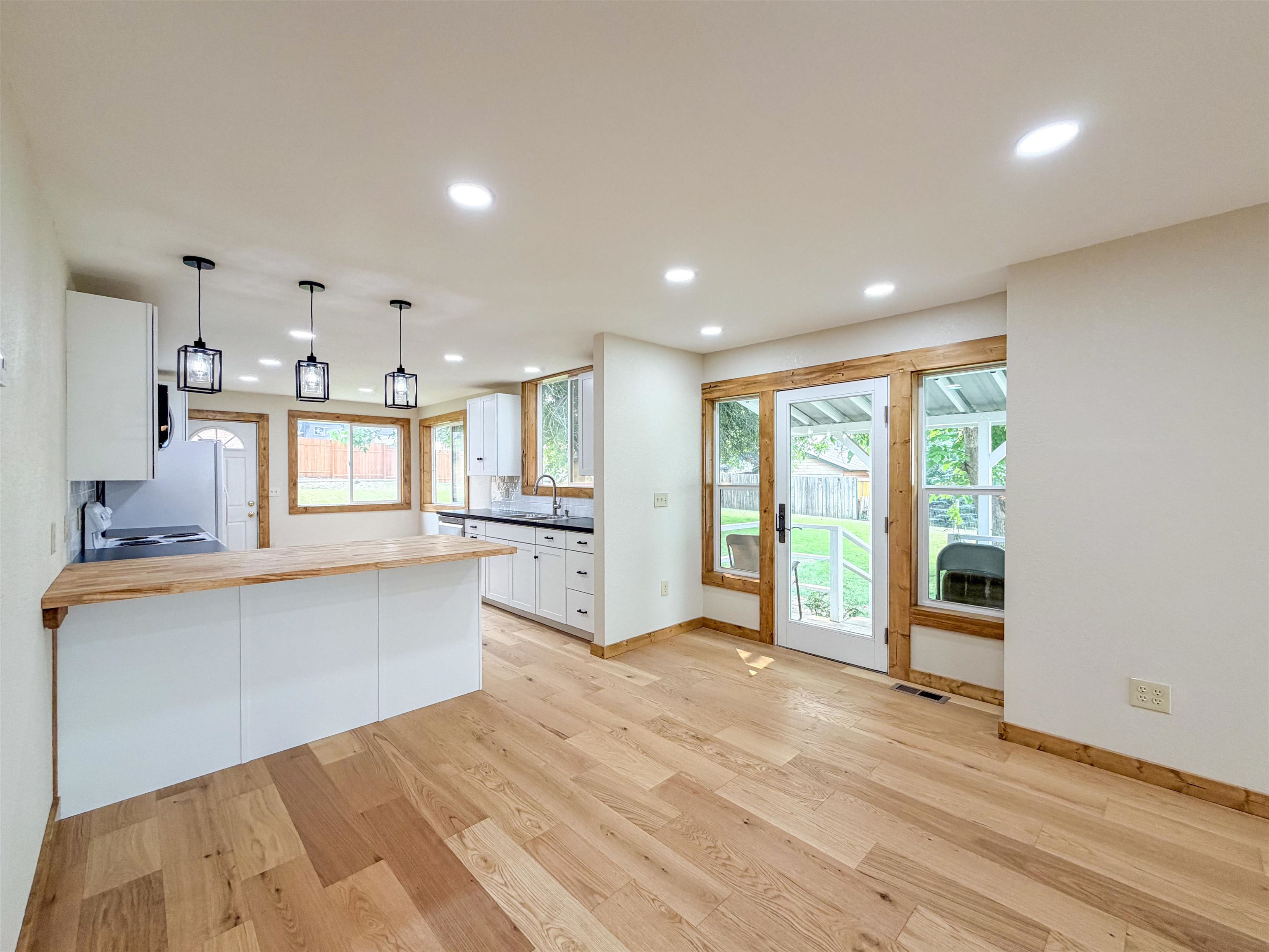 670 N Washington St - Photo 23