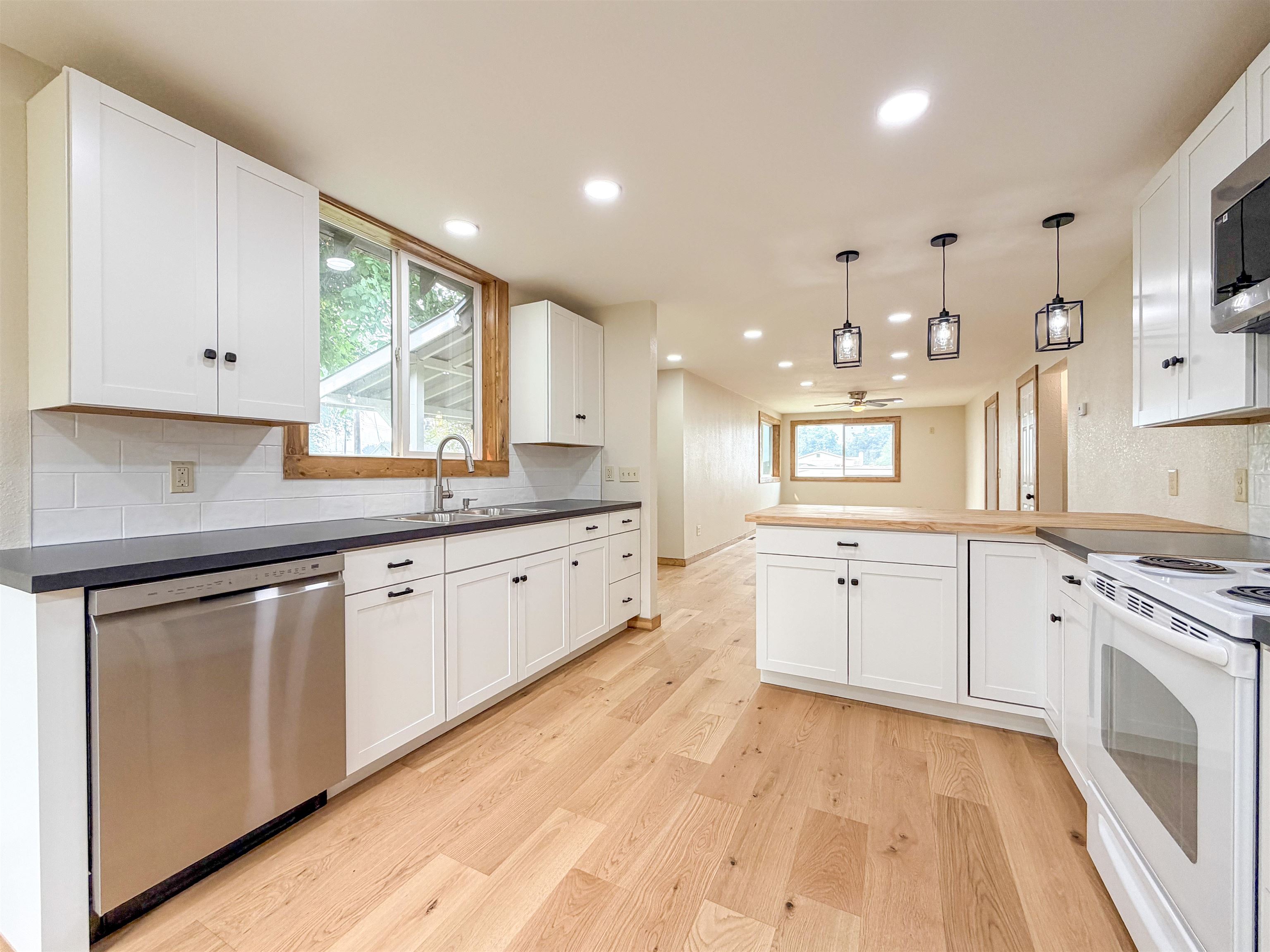 670 N Washington St - Photo 25