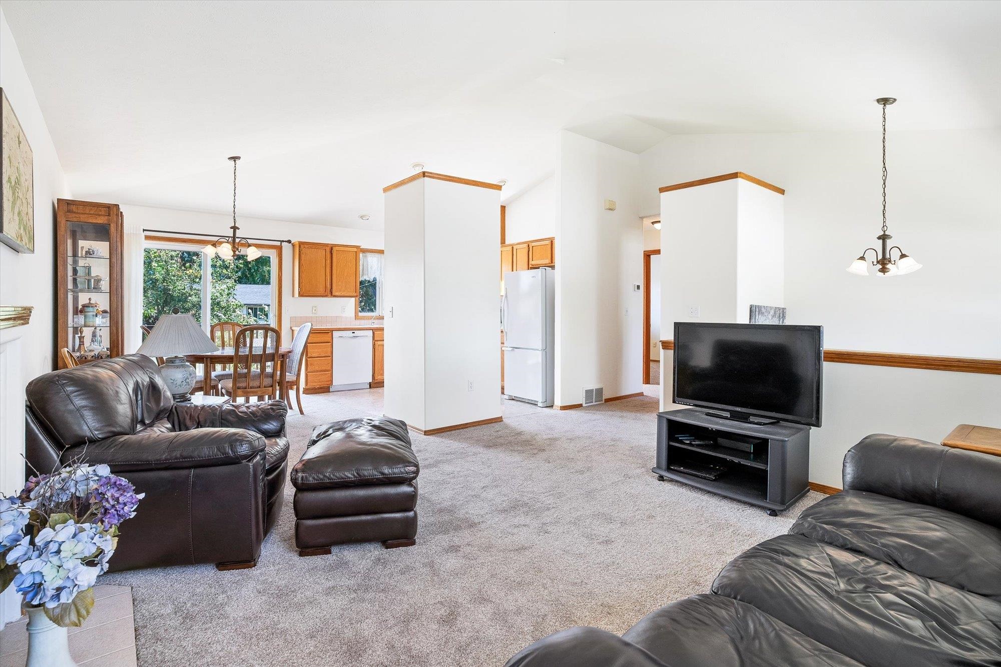 4417 N Morrow Ct - Photo 2