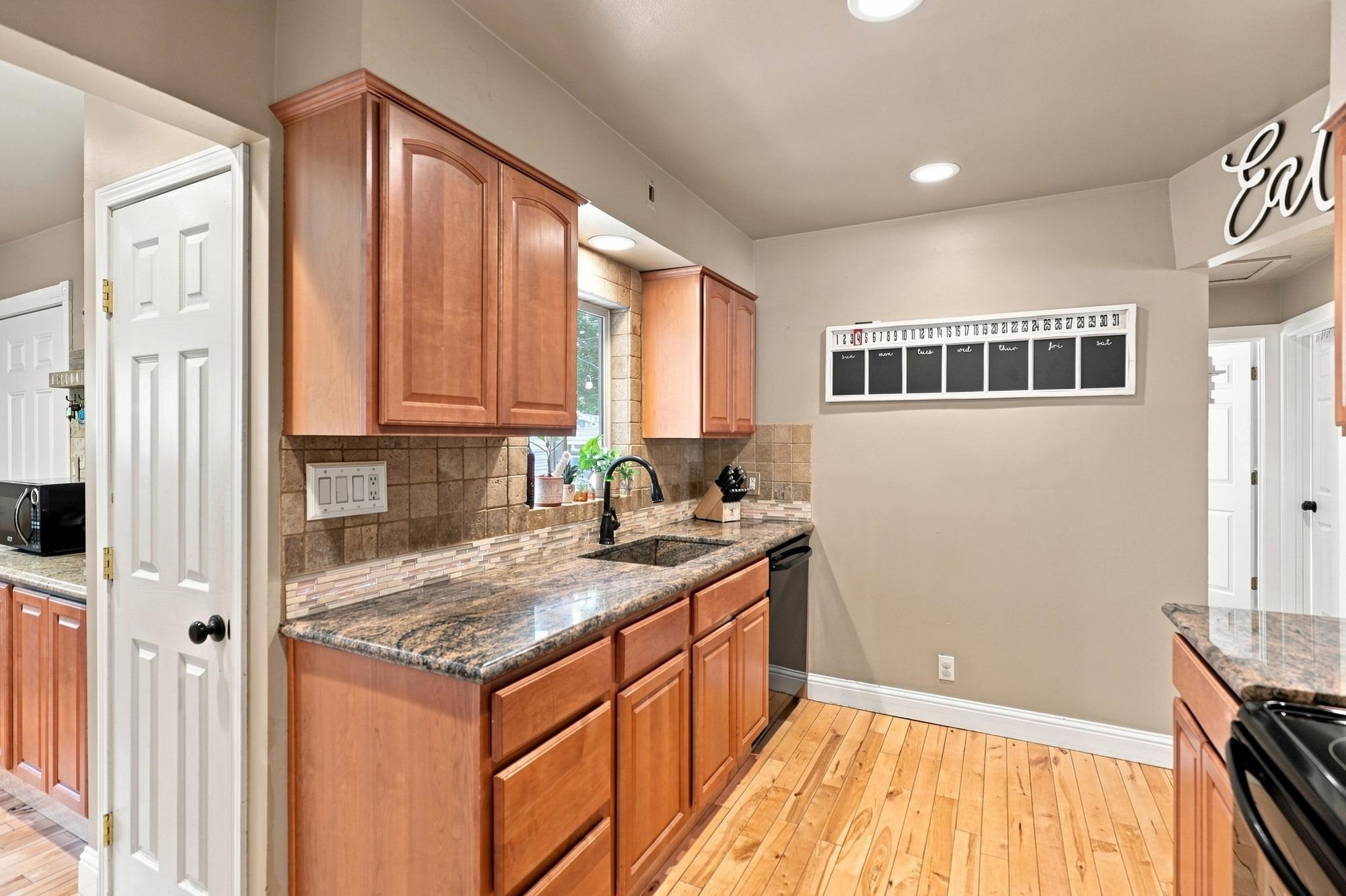 5804 N Audubon St - Photo 10