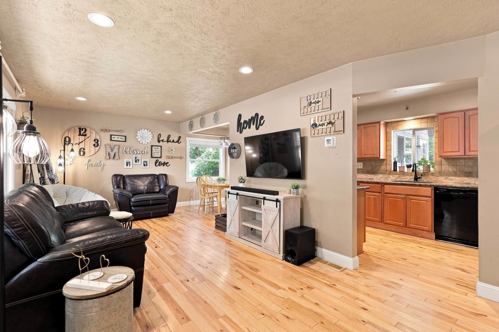 5804 N Audubon St - Photo 4