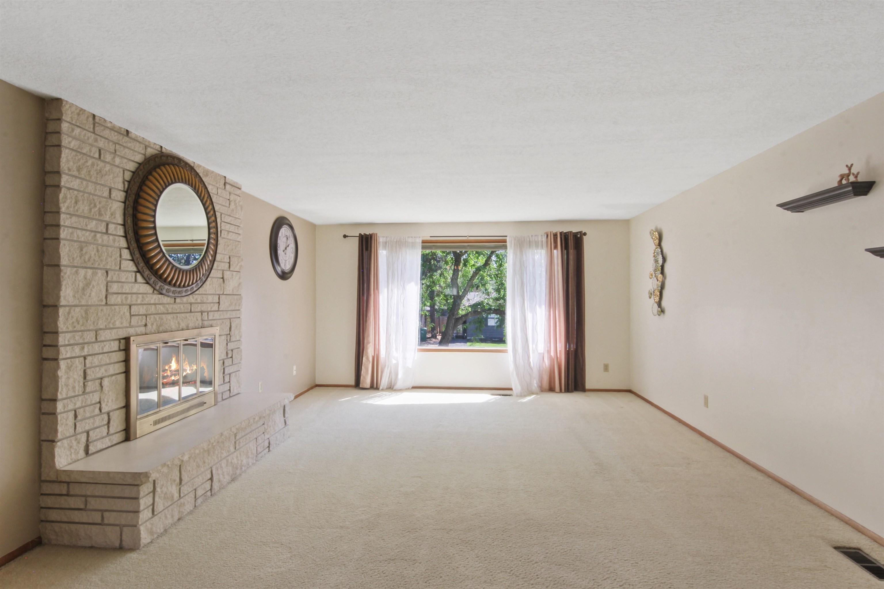 25 E Salmon Ave - Photo 4
