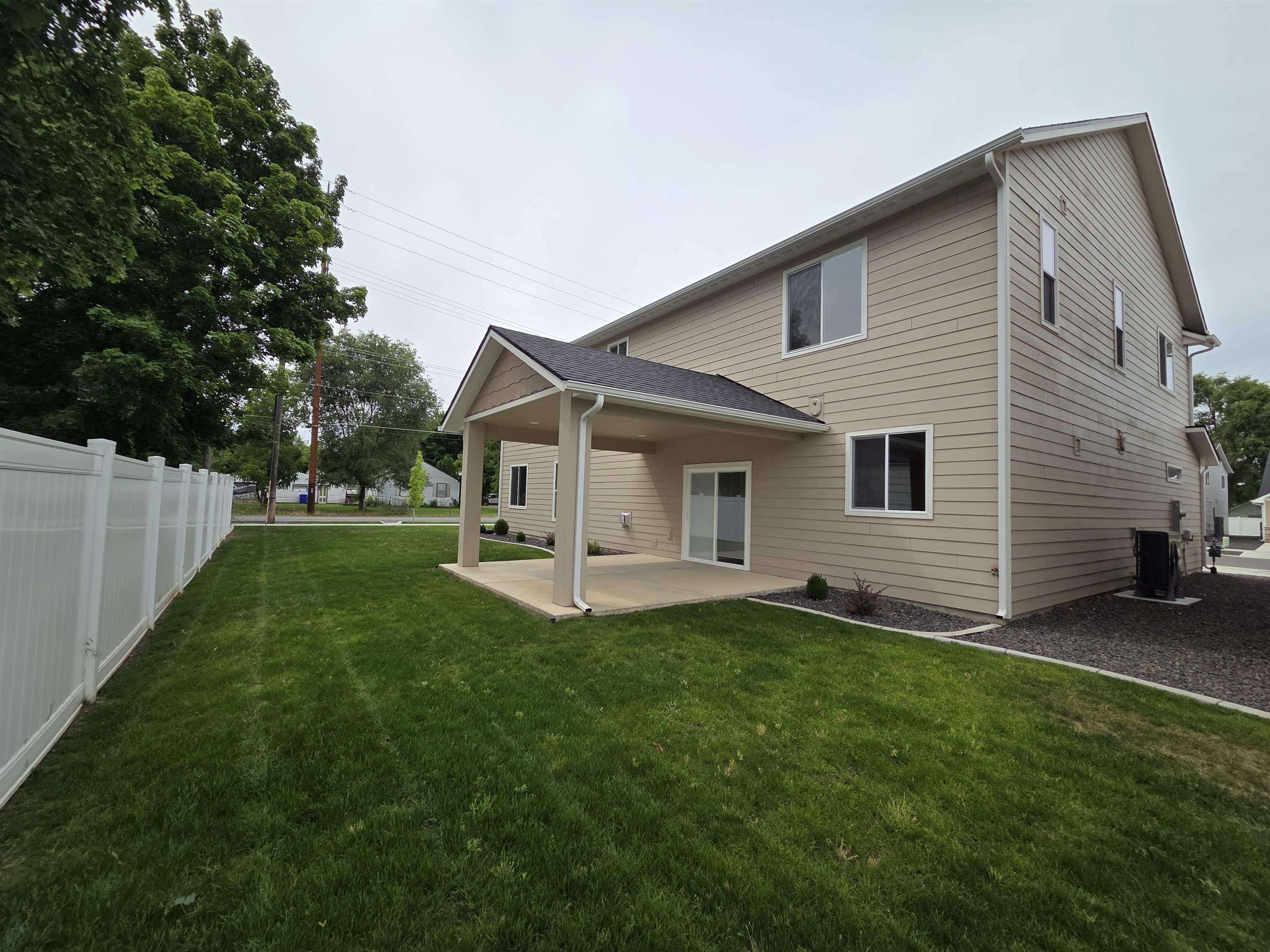 12704 E Desmet Ave - Photo 29