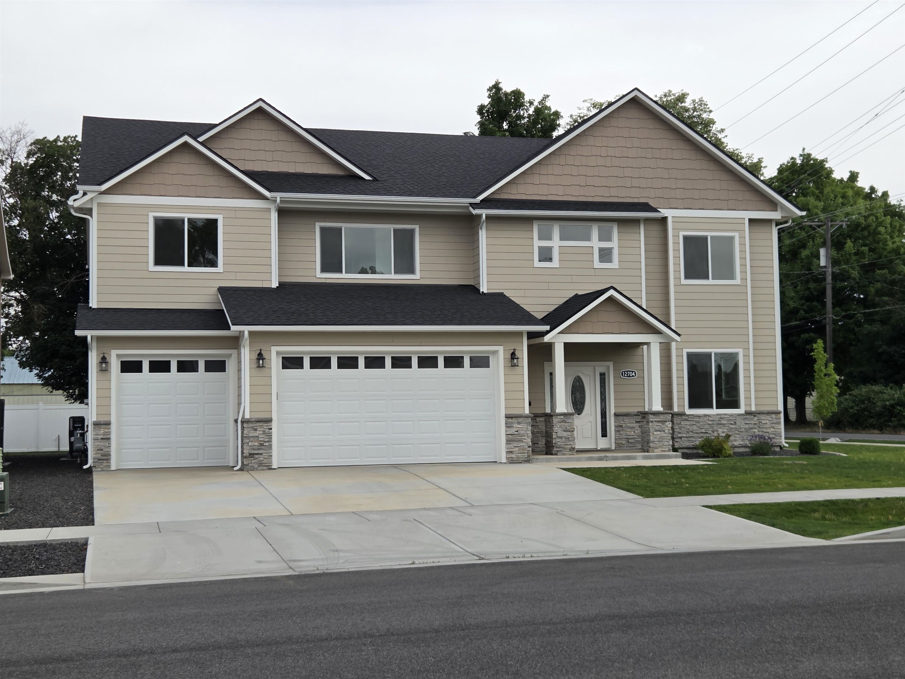 12704 E Desmet Ave - Photo 1