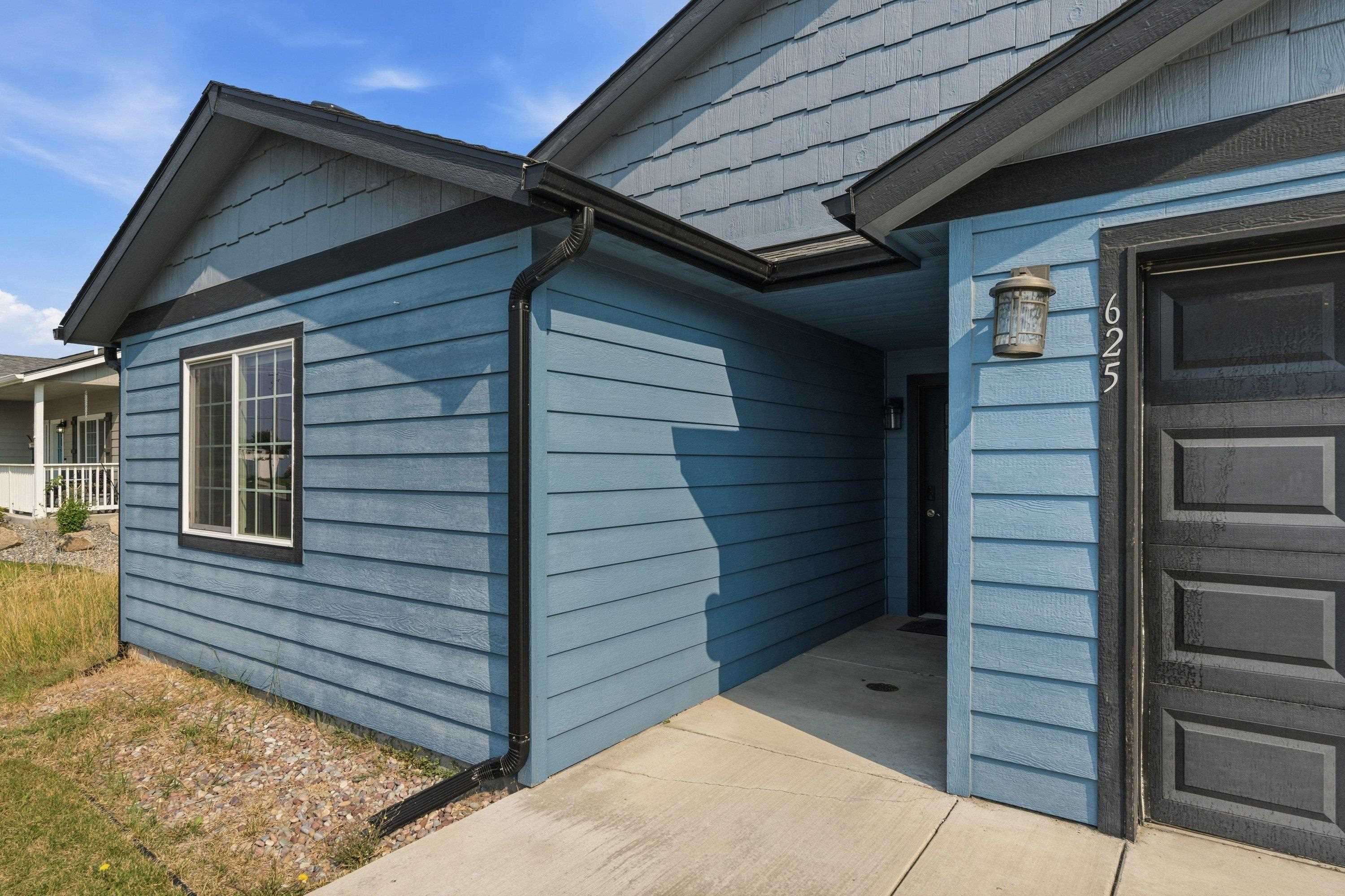 625 E Canterbury Ln - Photo 1