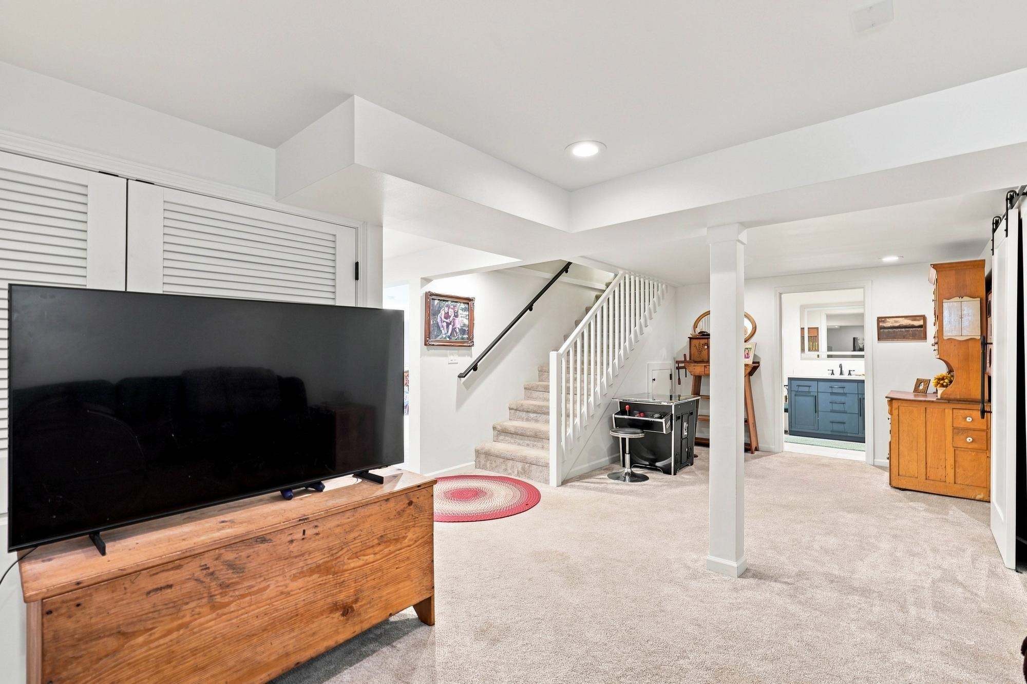 1111 N Locust Rd - Photo 18