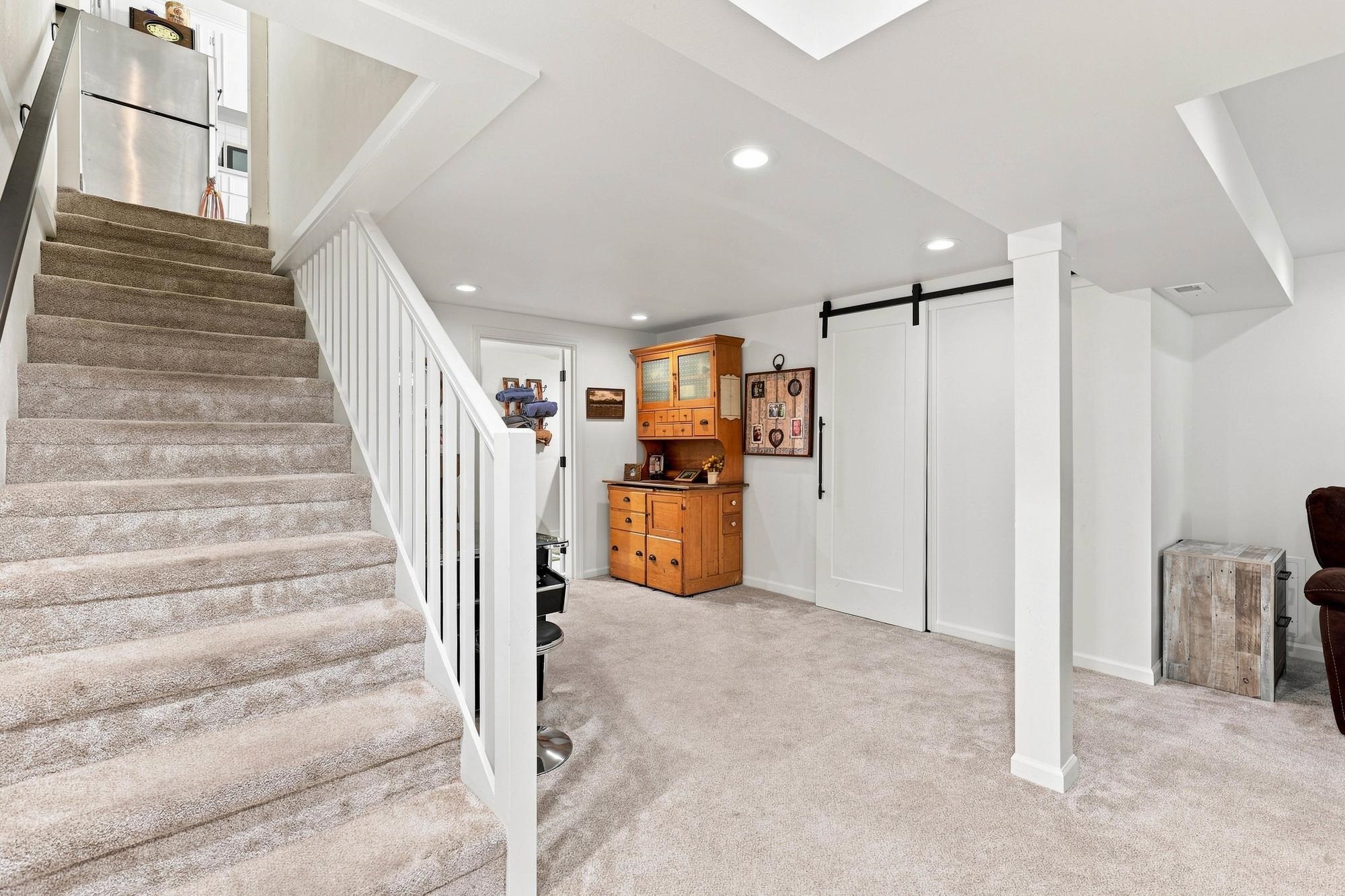 1111 N Locust Rd - Photo 20