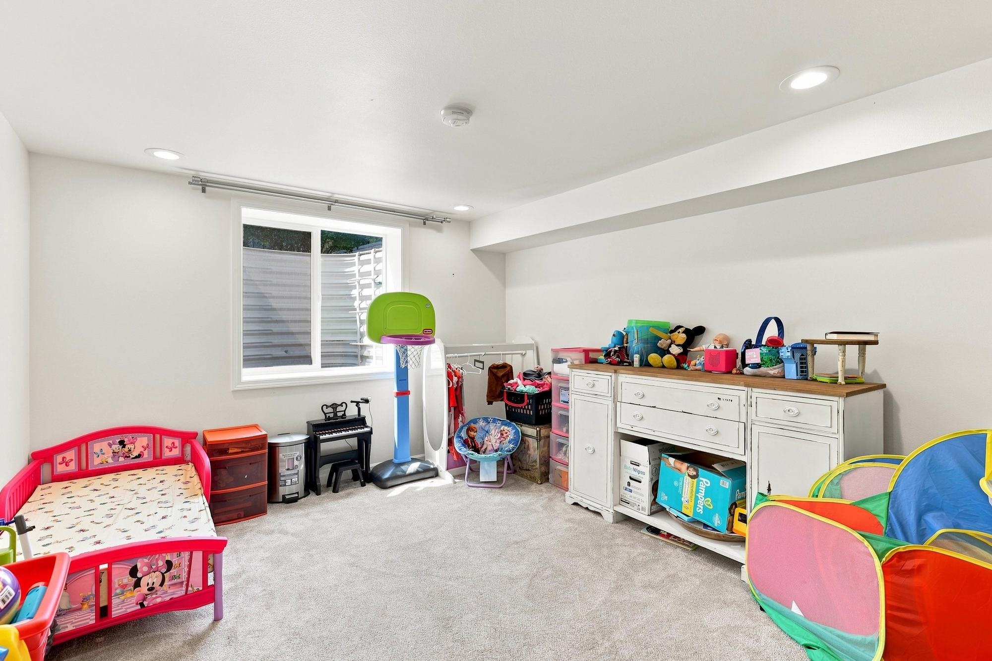 1111 N Locust Rd - Photo 21