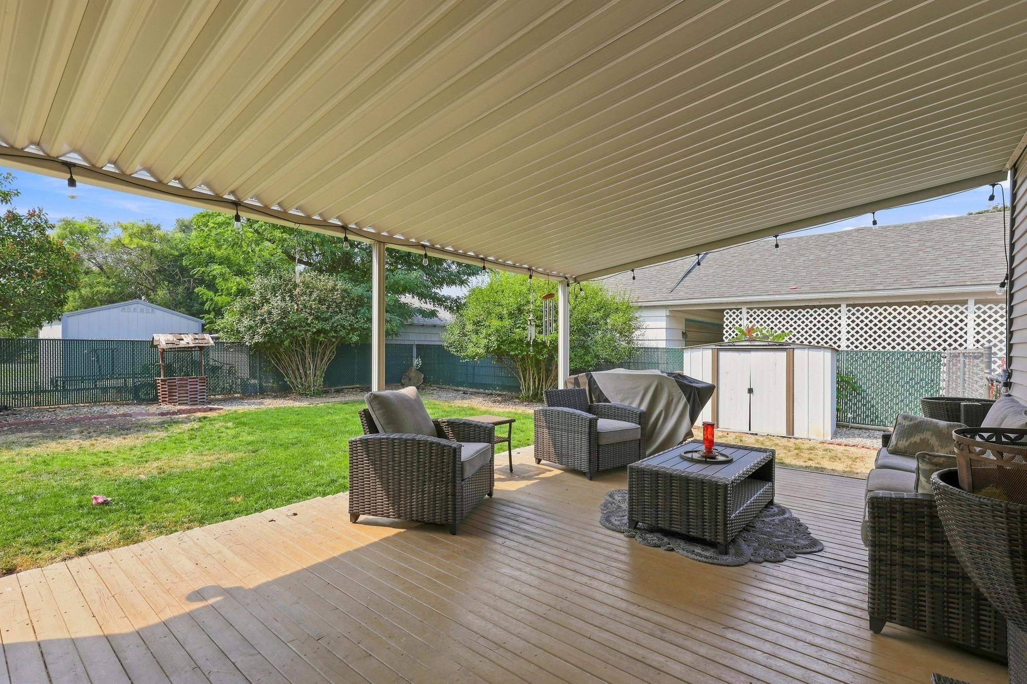 1111 N Locust Rd - Photo 24