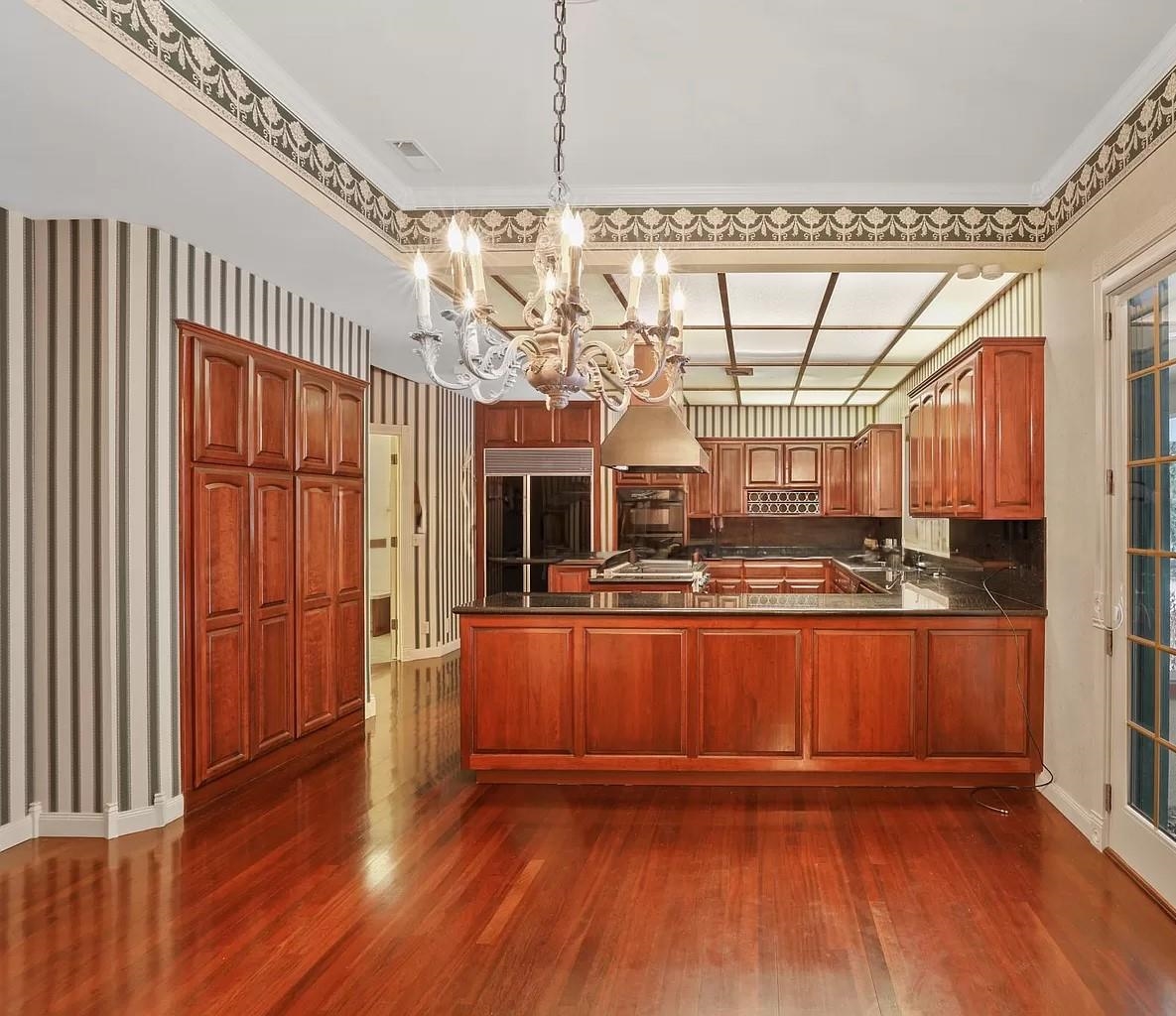 2024 E Southeast Blvd - Photo 7