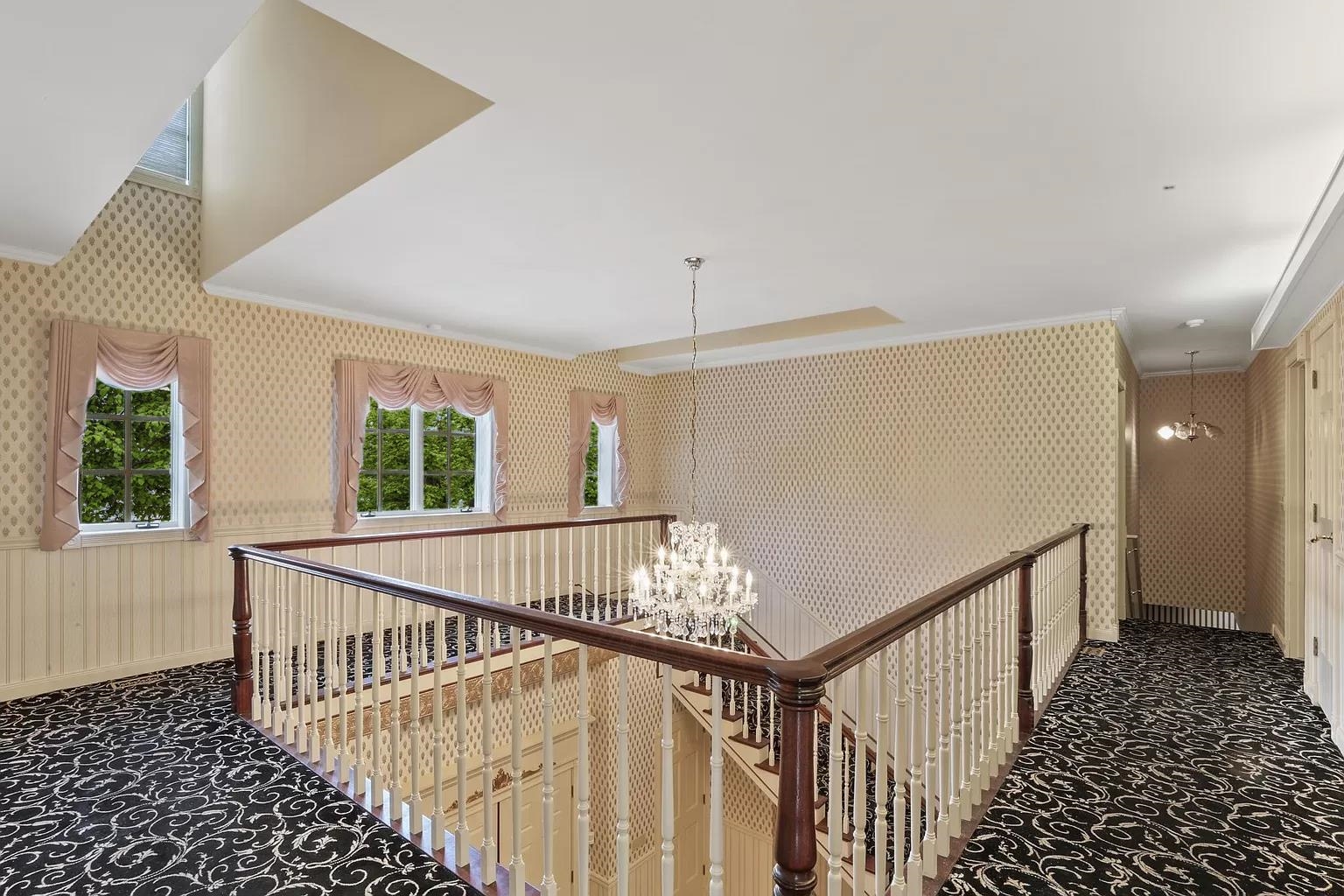 2024 E Southeast Blvd - Photo 12